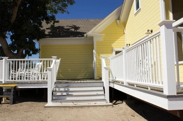 023_9466_porch.jpg