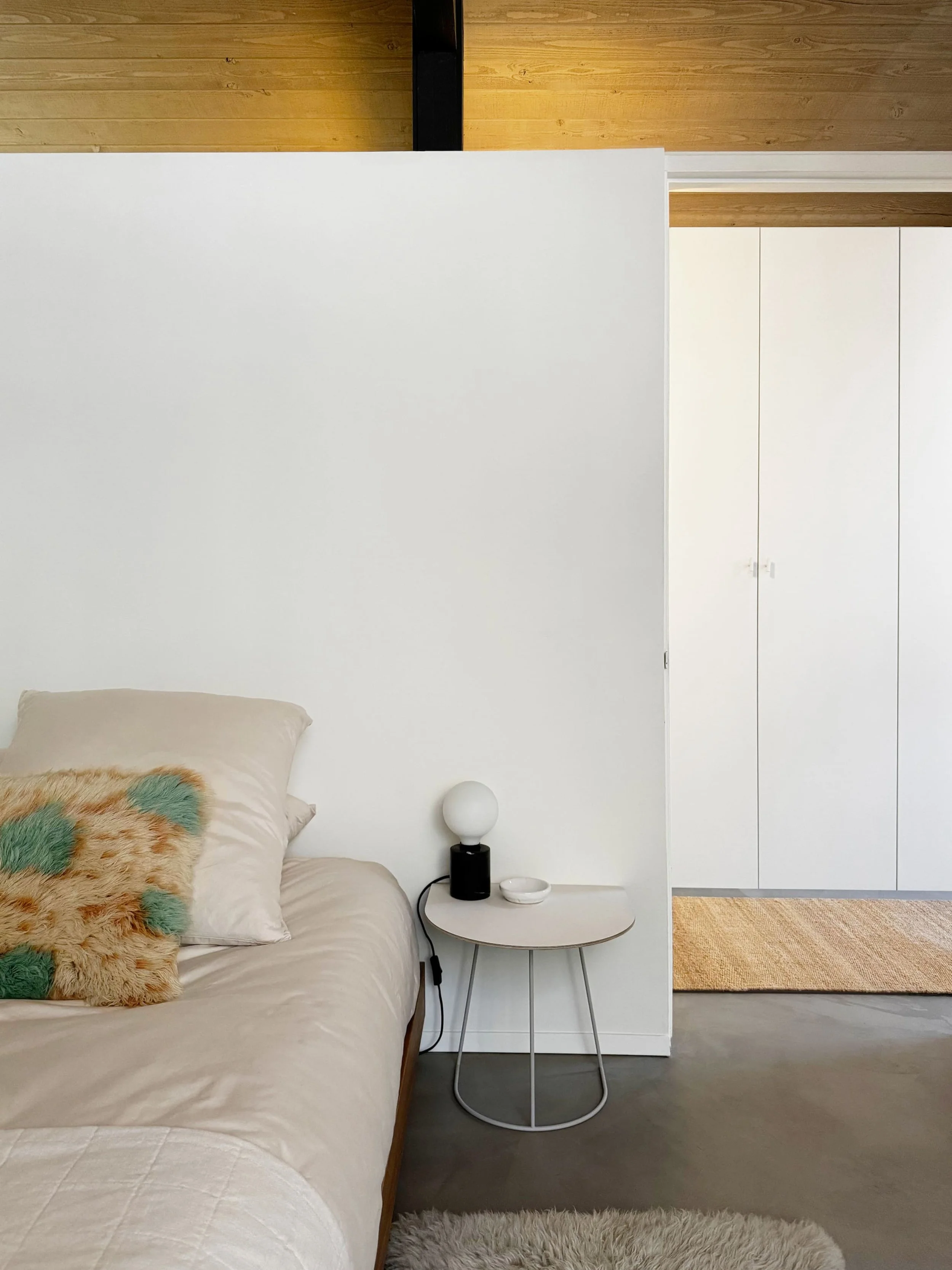 17_bedroom_2_image_4.jpg