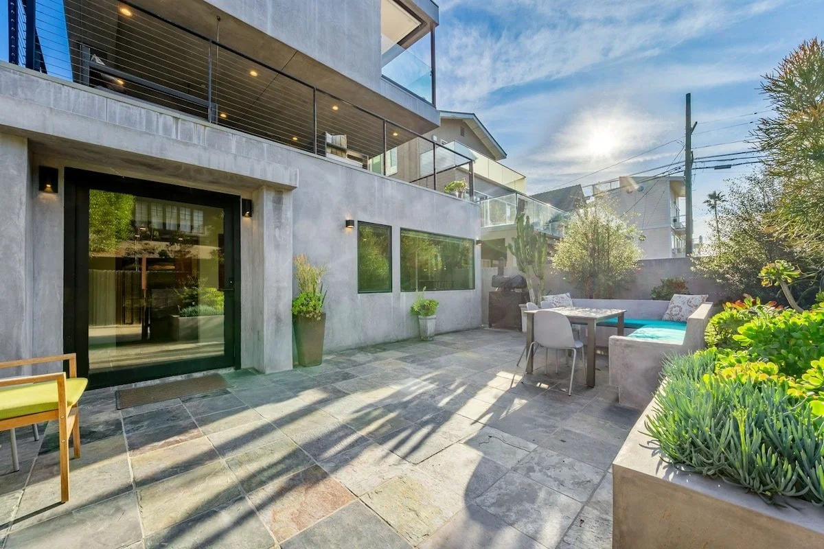 PL-4501-venice-coastal-courtyard-house-007.jpg