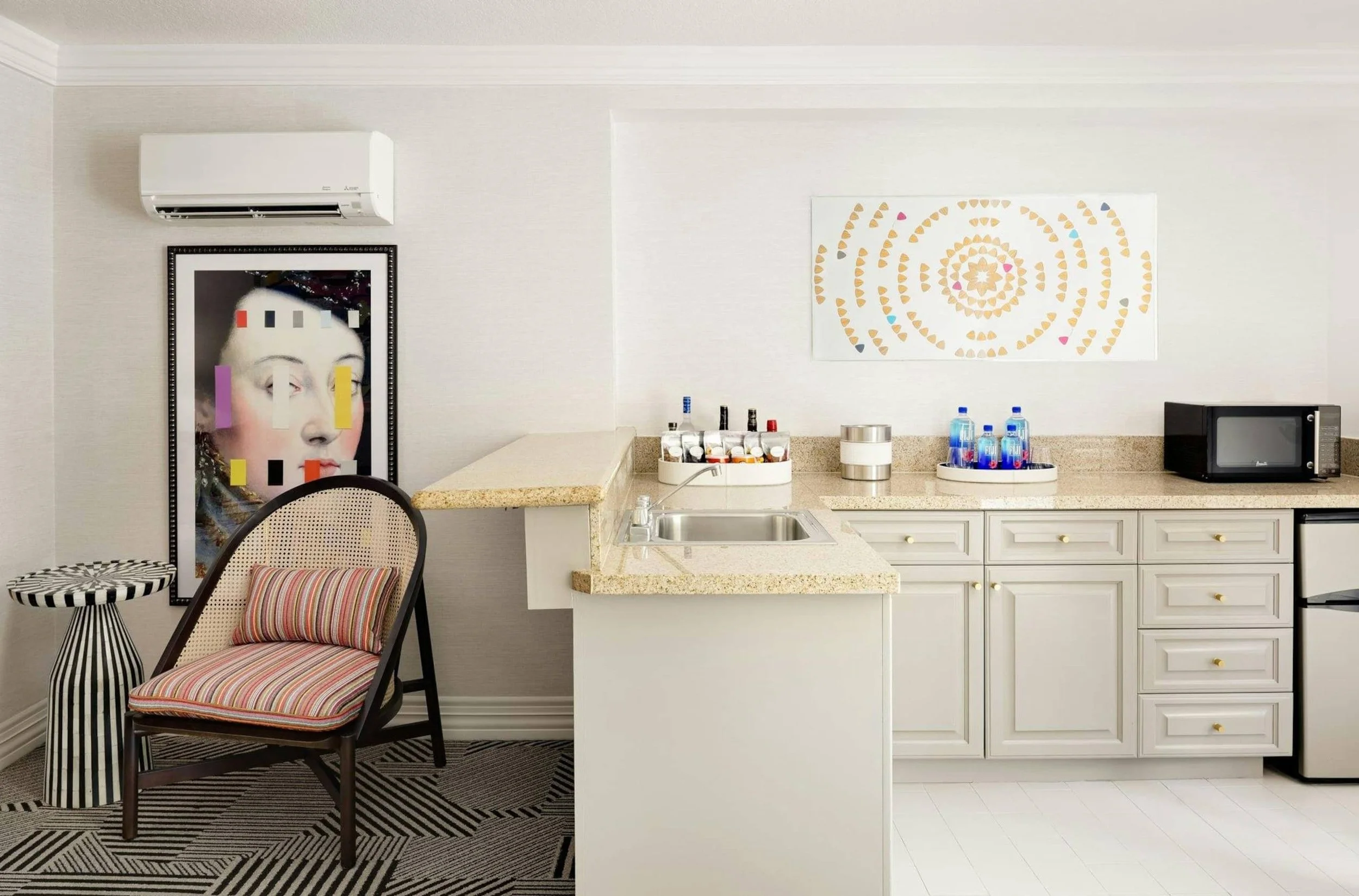 PL-6102-west-hollywood-boutique-hotel-suite-030.jpg