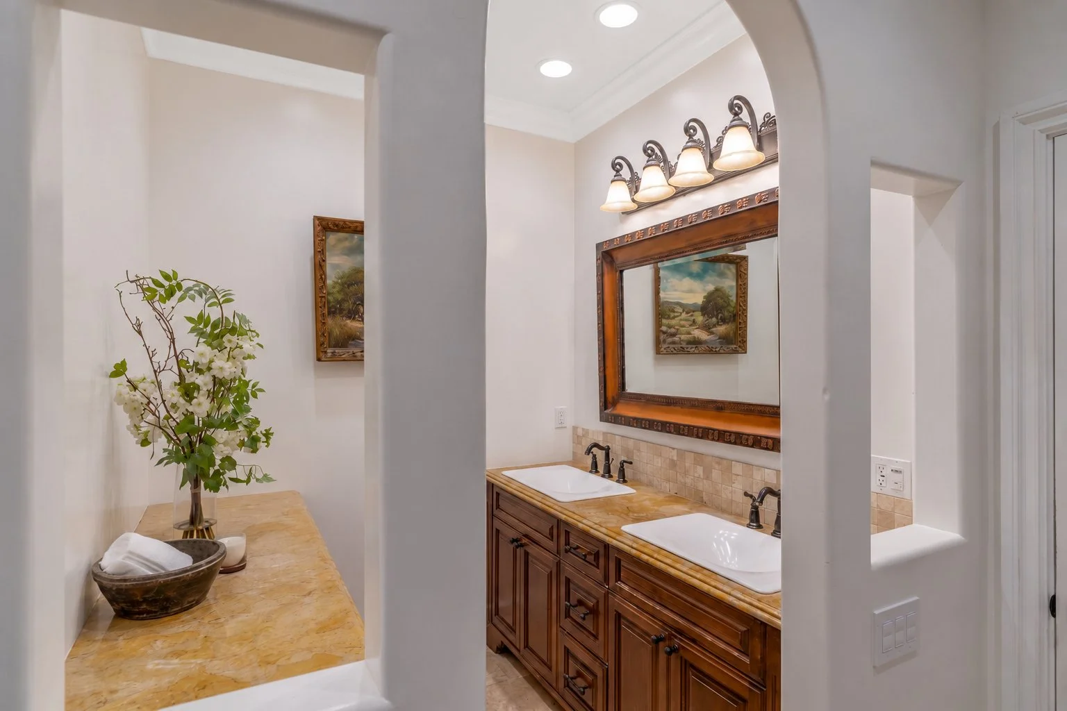 PL3608_09_Vanity.jpg