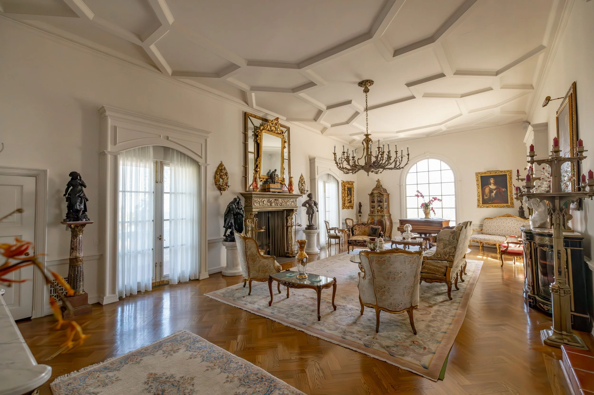 La_Dolce_Villa_044.jpg