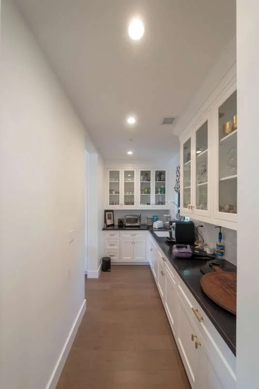 Collins-30-butlers pantry.jpg