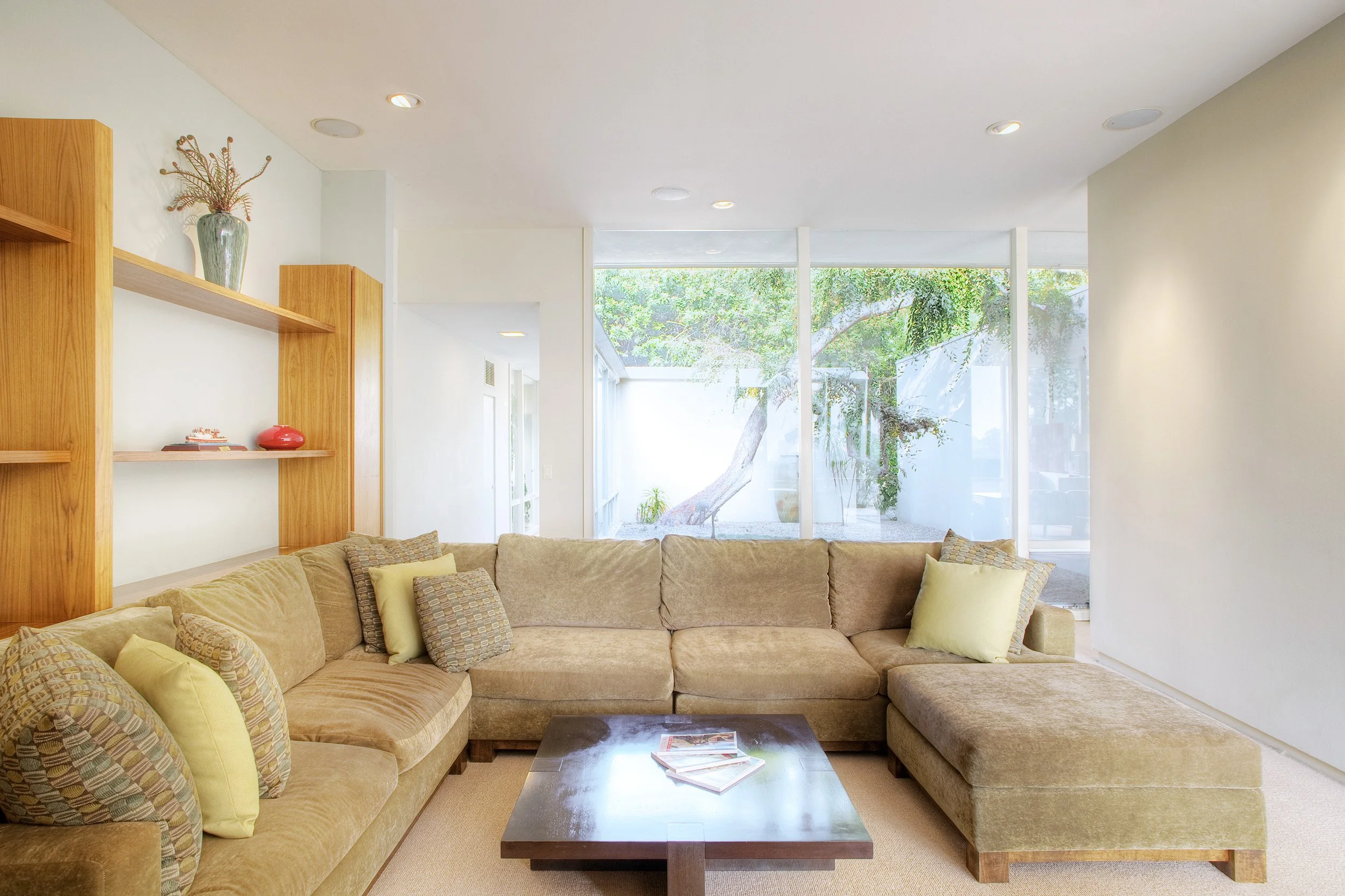 017-Simon-House-Media-Room-02.jpg