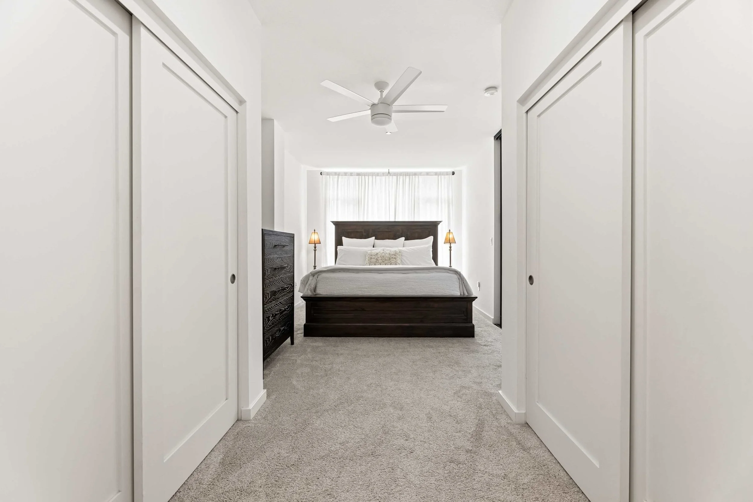 PL-4401-playa-vista-contemporary-condominium-022.jpg