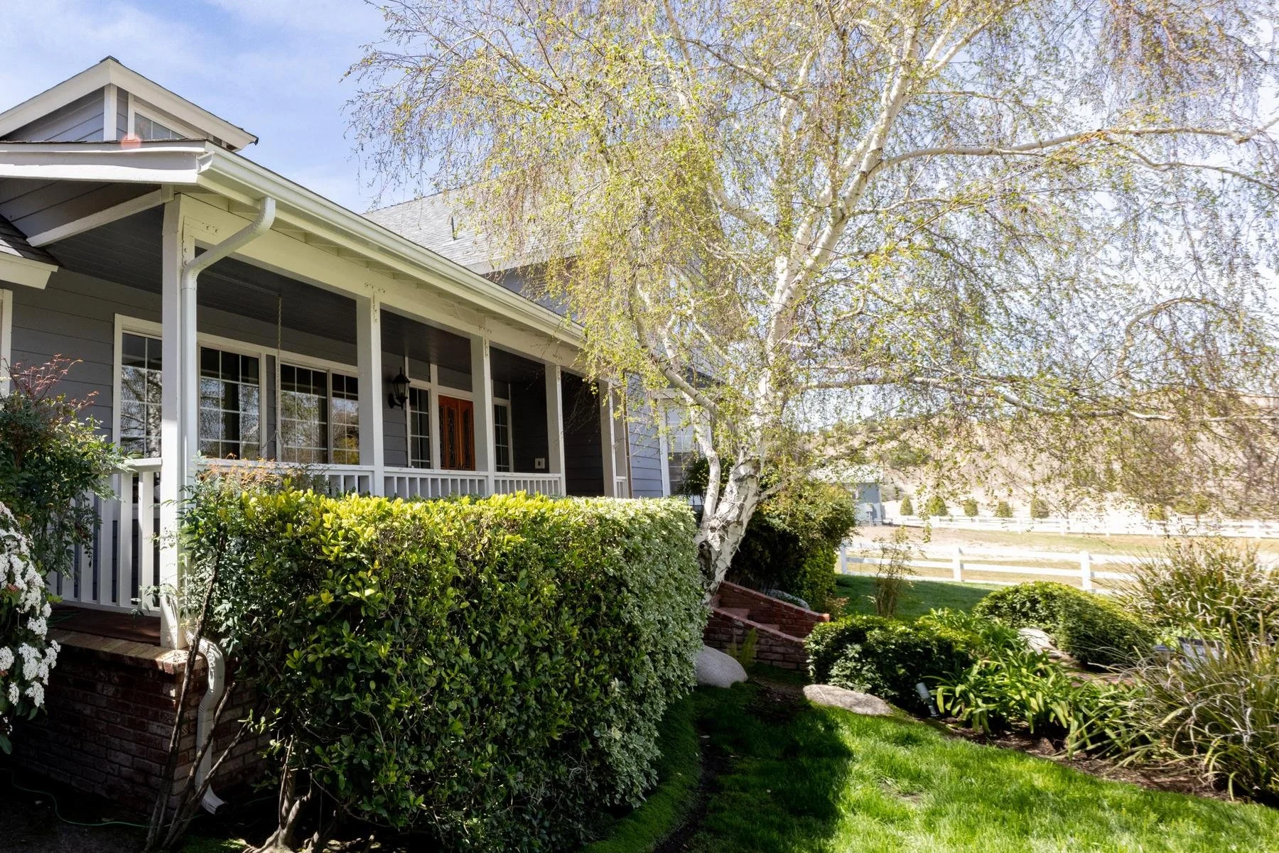 009-sand-canyon-entry-front-porch-exterior.jpg