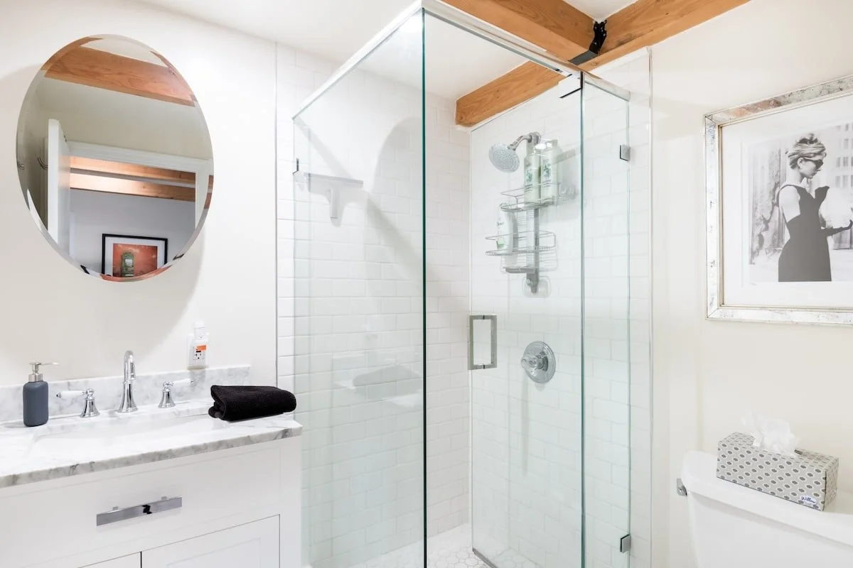 PL-7003-larchmont-village-craftsman-guest-suite-007.jpg