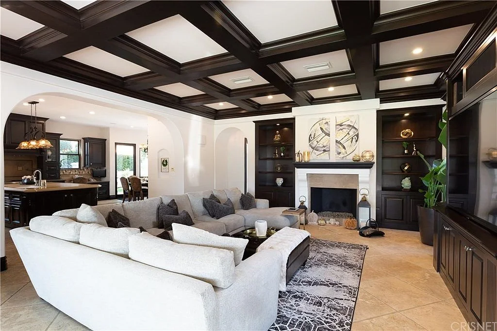 23500_Collins_St_067.jpg