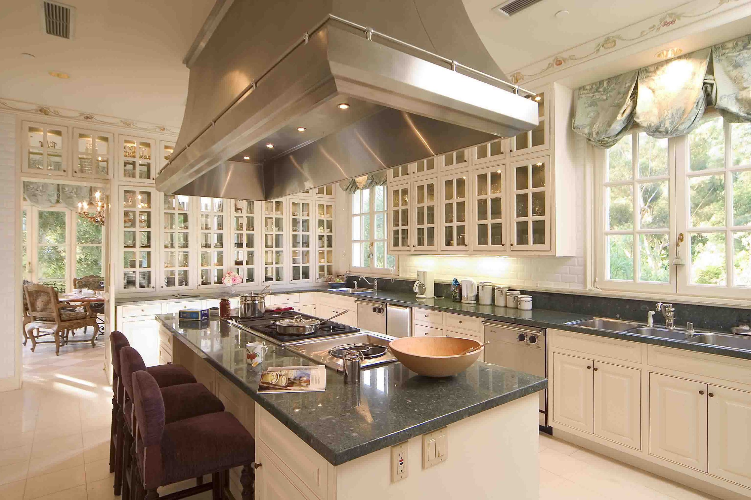 11_Kitchen_Alternate_View.jpg