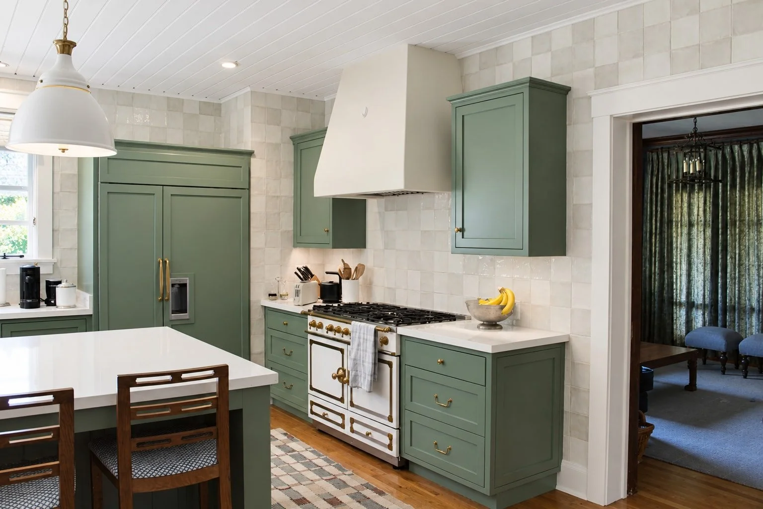 22_PL-4107_kitchen-range-and-cabinetry.jpg