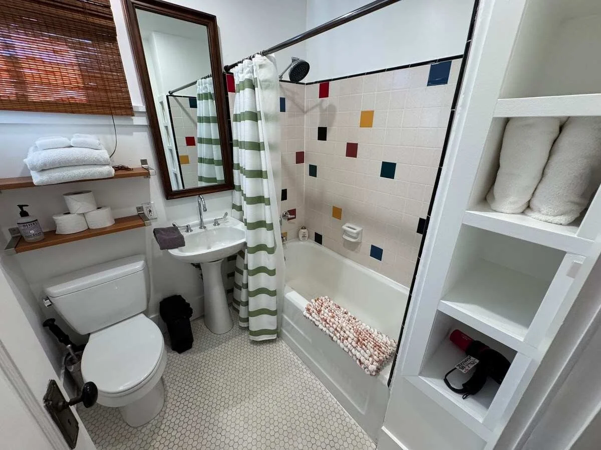 PL-7106-los-feliz-eclectic-guest-suite-008.jpg