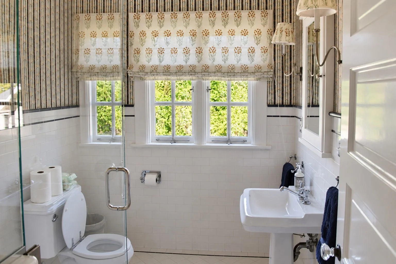 71_PL-4107_bathroom-pedestal-sink.jpg