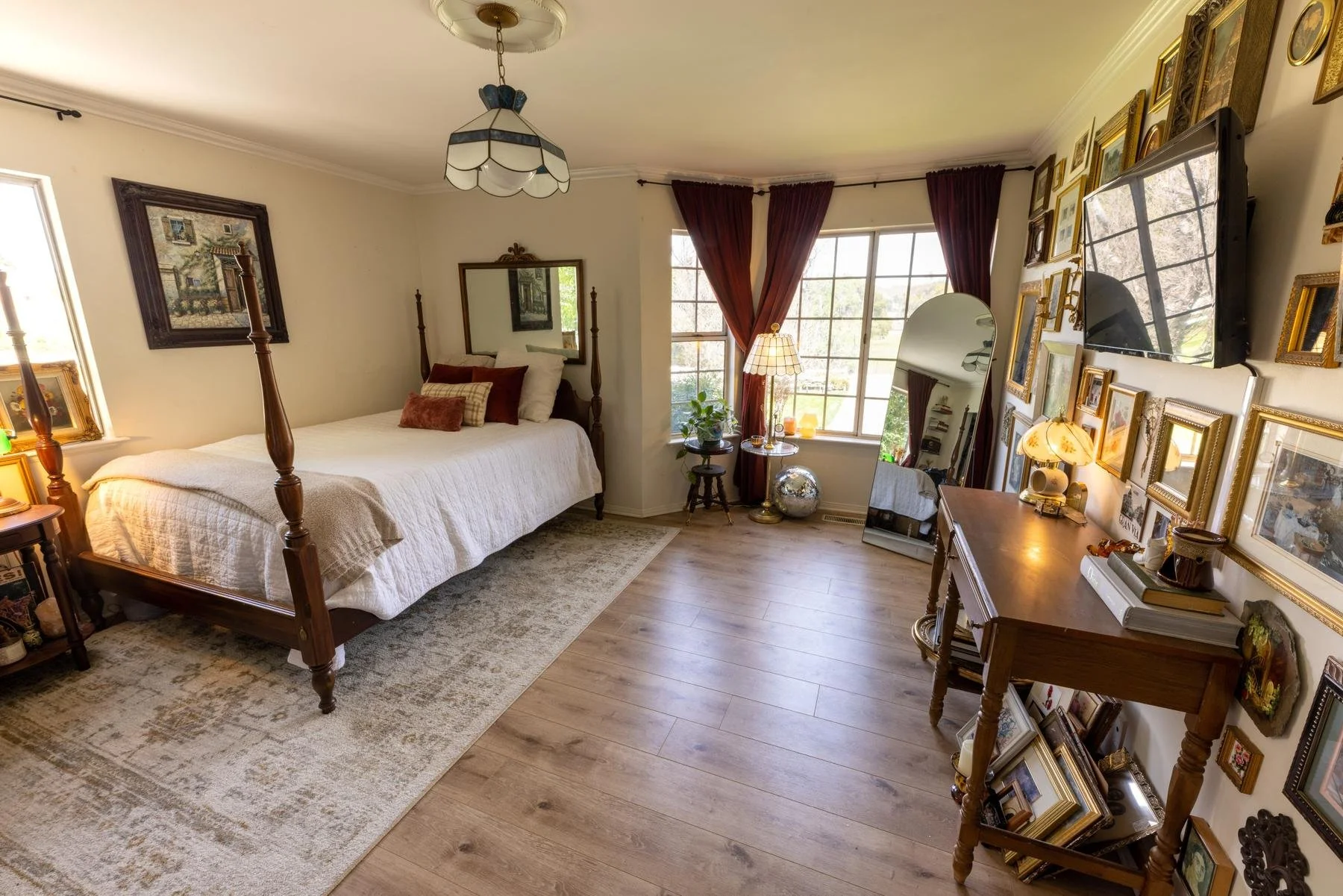 034-sand-canyon-bedroom-four-poster.jpg