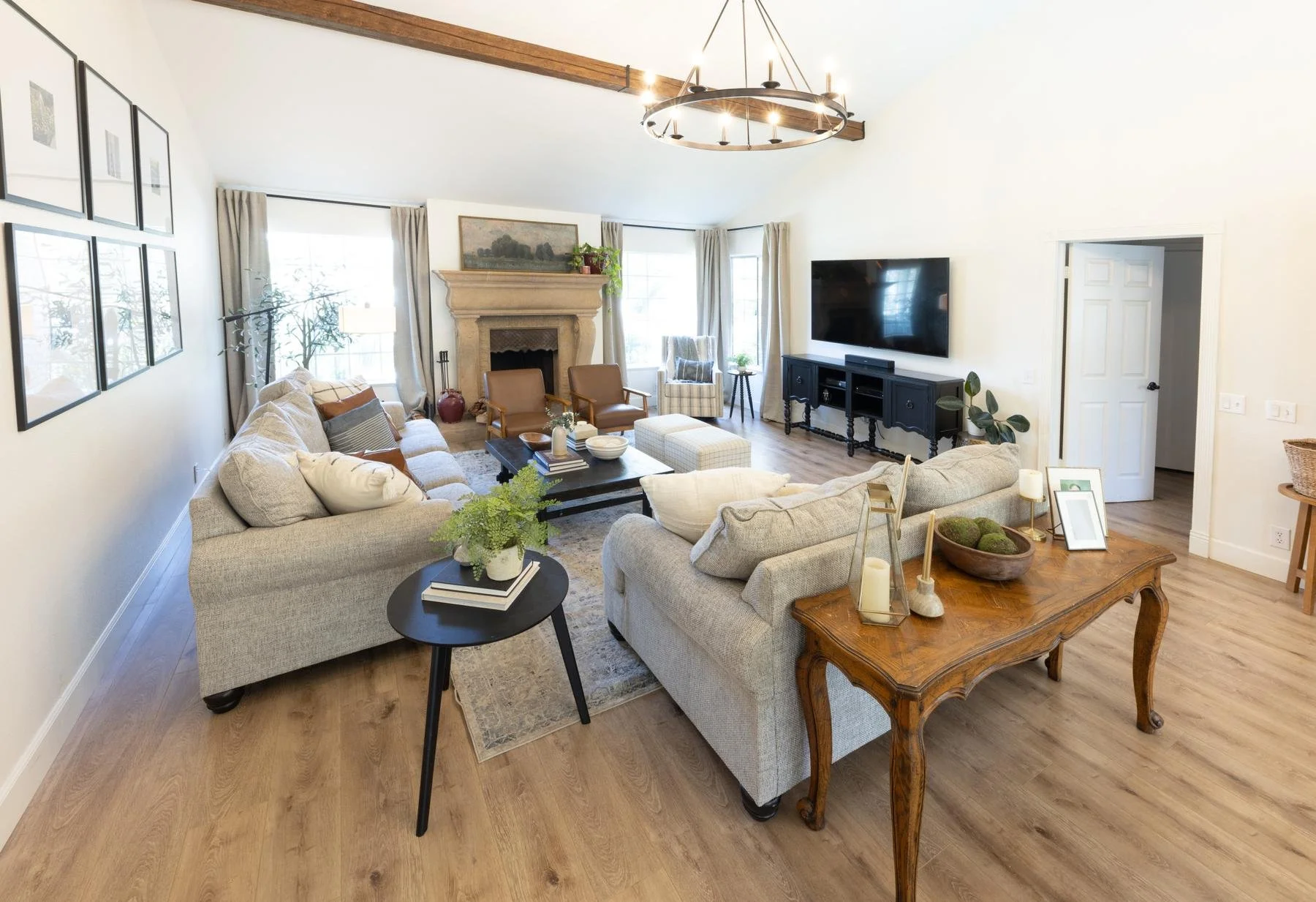 020-sand-canyon-living-room-wide.jpg