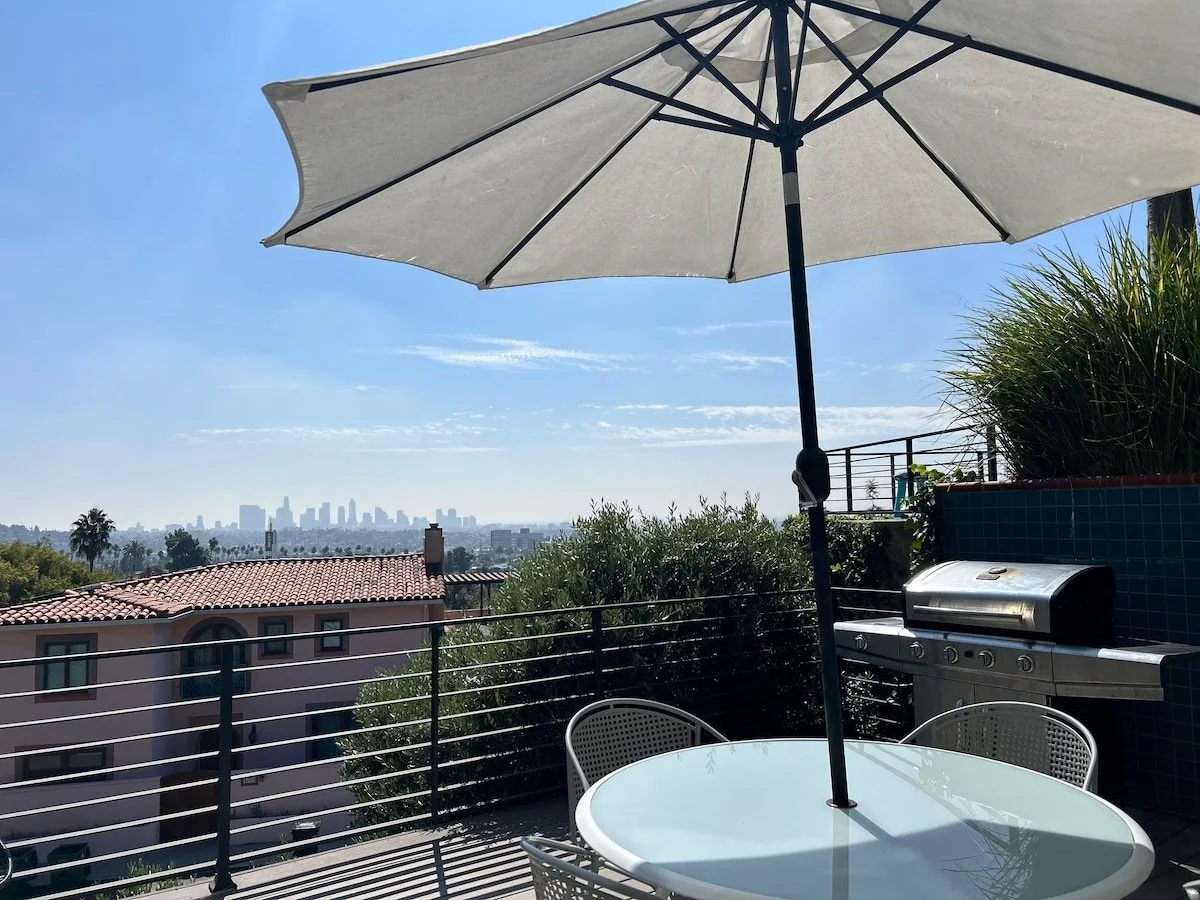 PL-7104-los-feliz-hillside-view-apartment-022.jpg