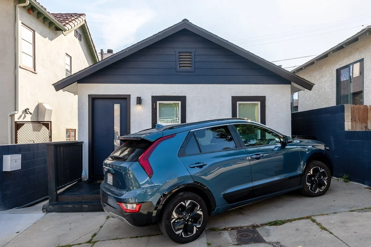 PL-7501-echo-park-courtyard-cottage-028.jpg