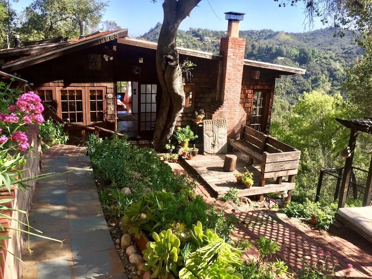 PL-1504-topanga-canyon-view-cabin-002.jpg