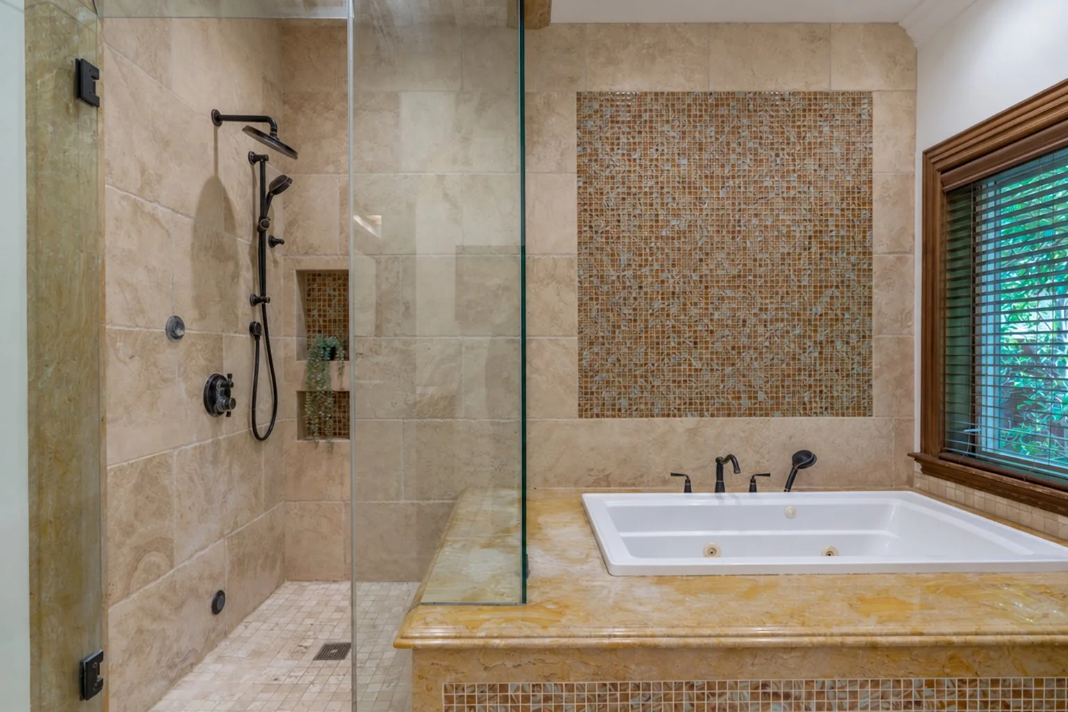 PL3608_10_Primary_Bath.jpg