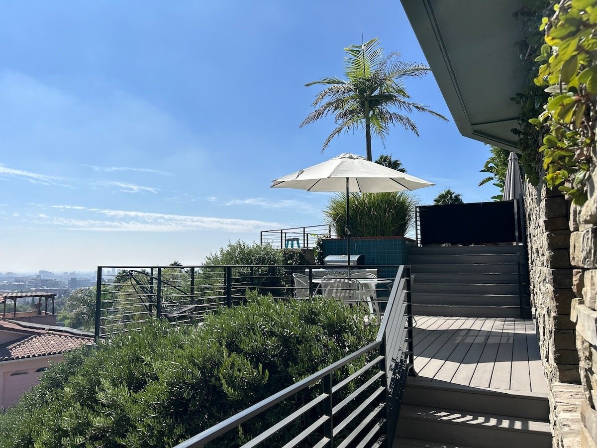 PL-7104-los-feliz-hillside-view-apartment-019.jpg