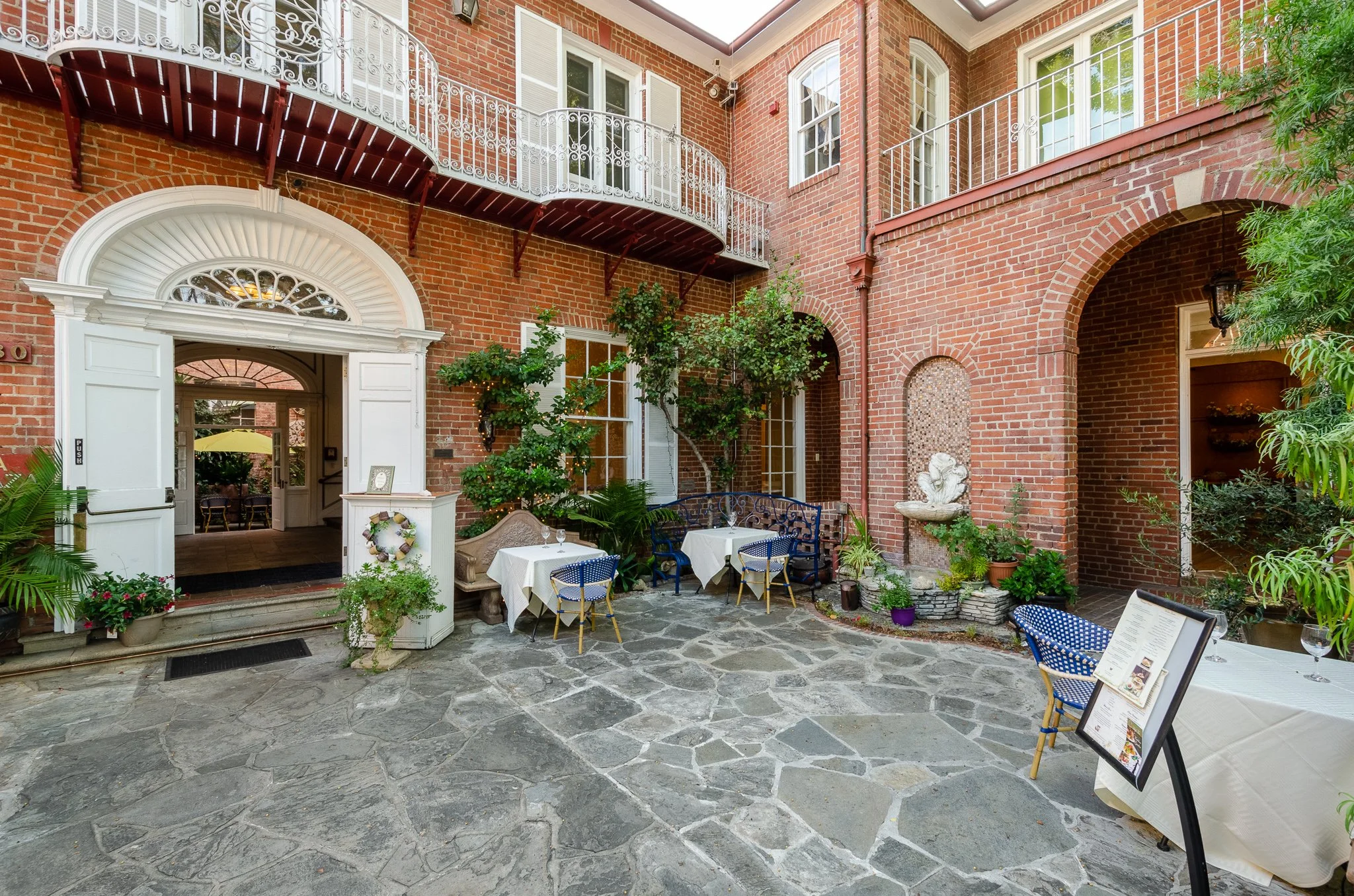 Courtyard2.jpg