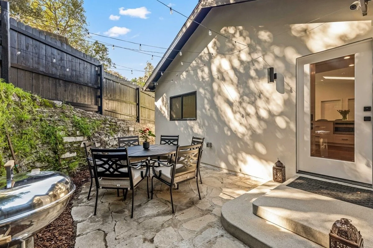 PL-6010-hollywood-hills-laurel-canyon-cottage-006.jpg