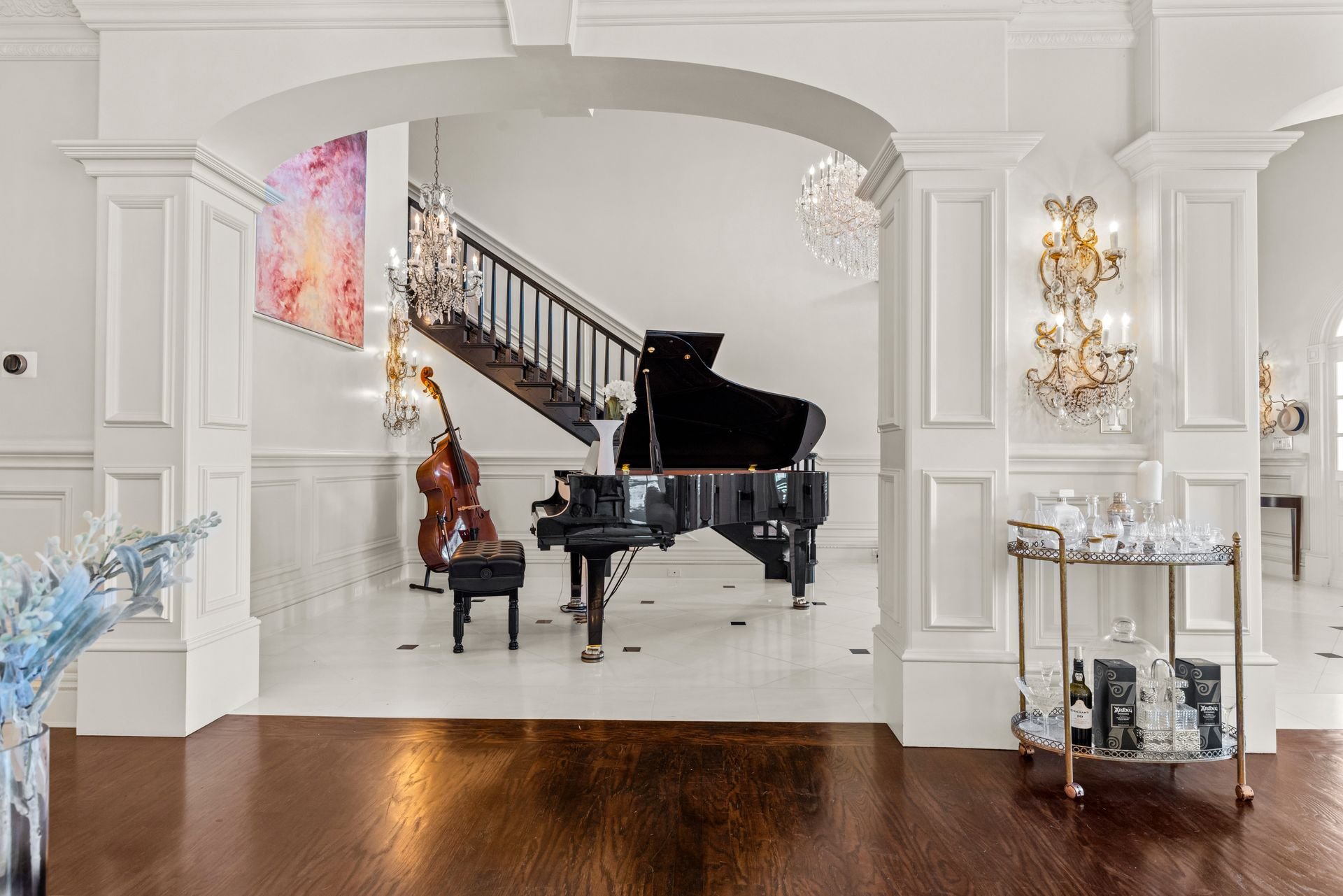 10-grand-entry-and-piano.jpg