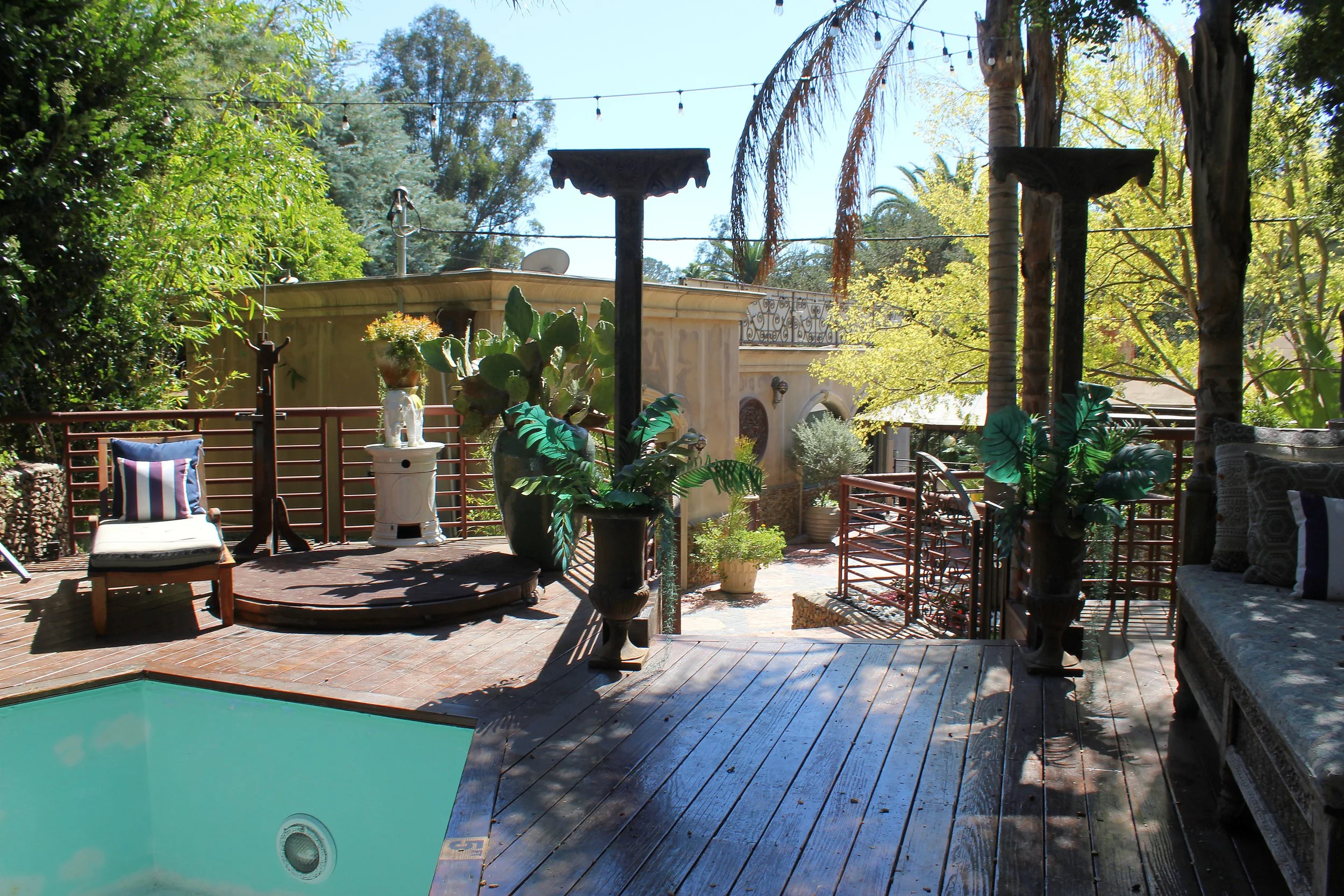 15_PL-3802_terrace-and-spa.jpg