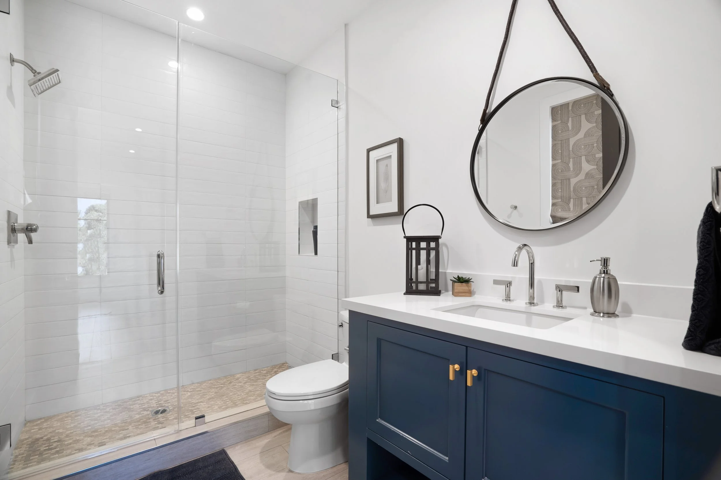 Collins-57-bath.jpg