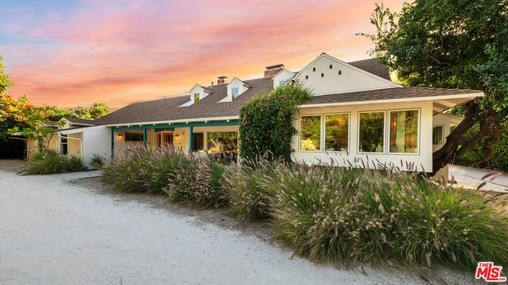Rum_Punch_House_002.jpg