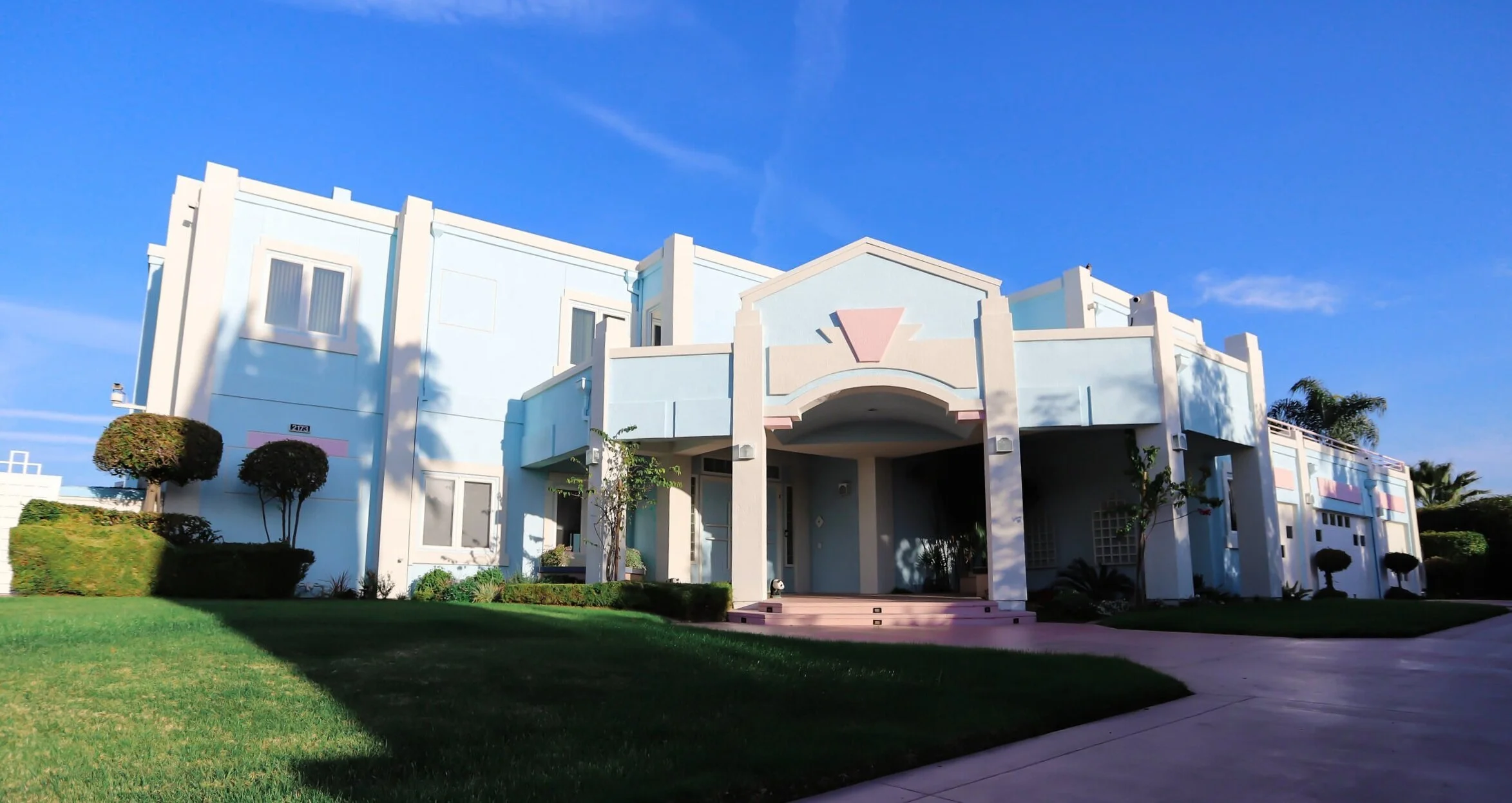 ModernHome1_01.jpg