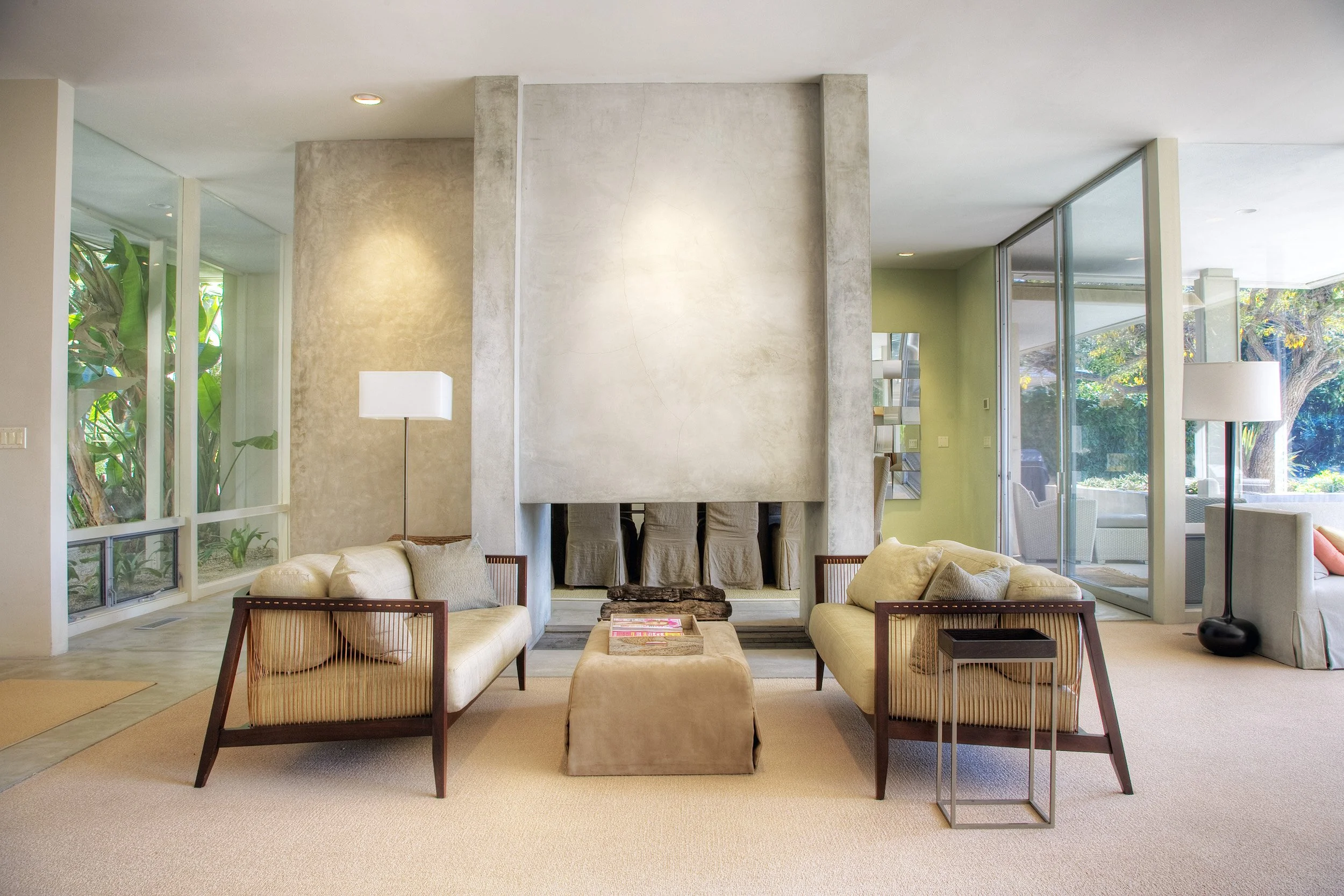 007-Simon-House-Living-Room-02.jpg