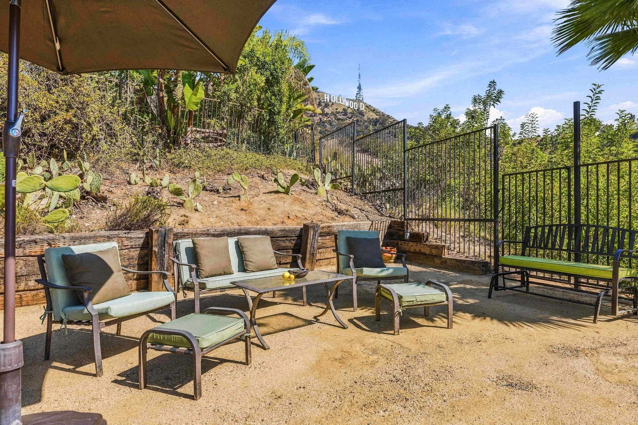PL-6013-hollywood-hills-canyon-pool-retreat-038.jpg