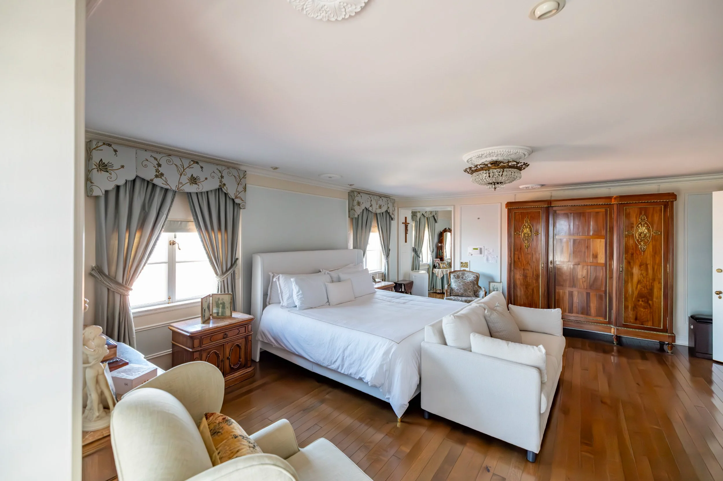 La_Dolce_Villa_087.jpg