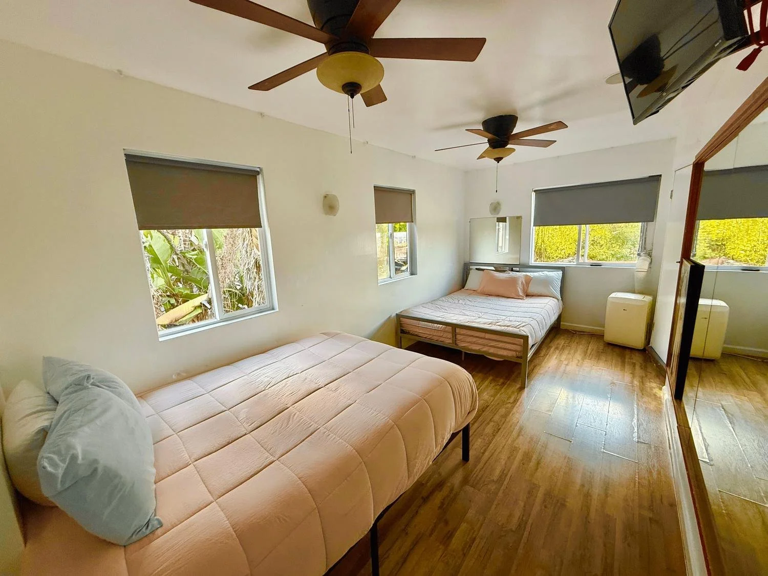 031-castle-ivar-twin-bedroom-alternate.jpg