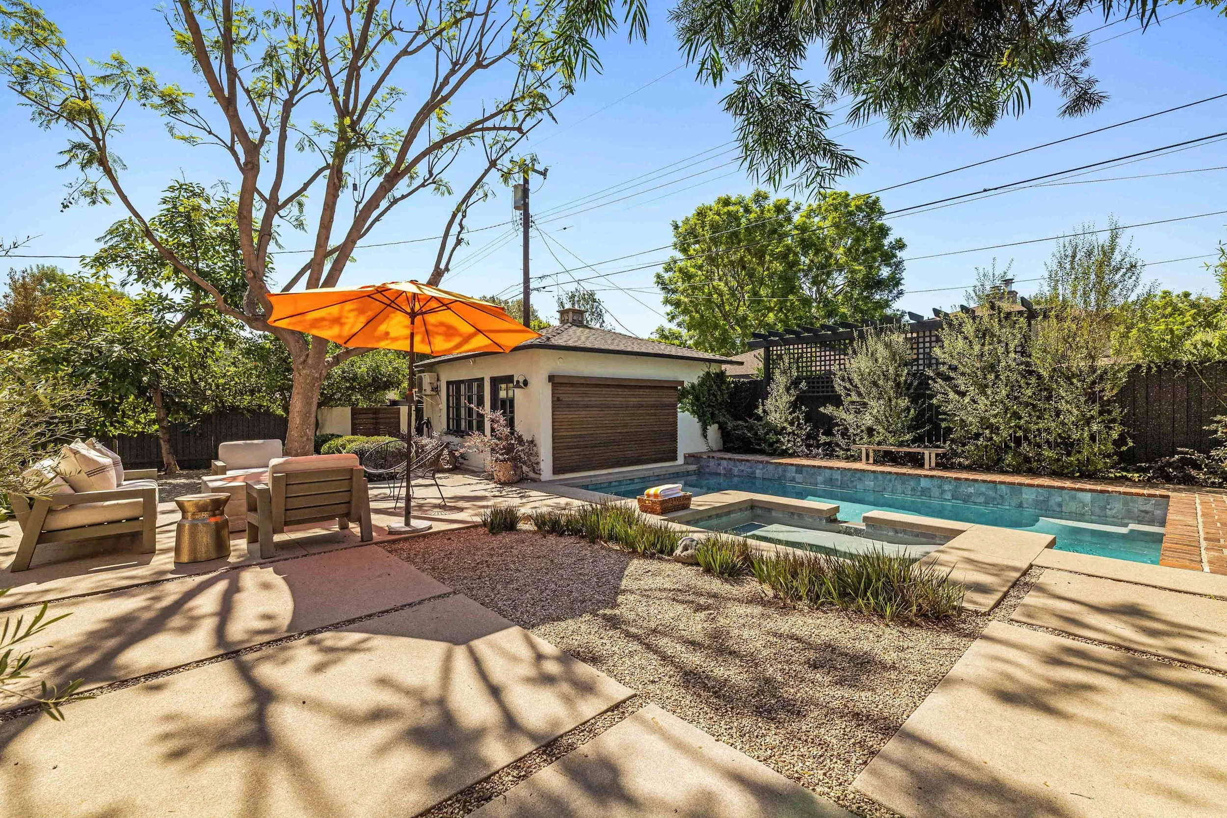 PL-3901-valley-village-classic-pool-house-016.jpg