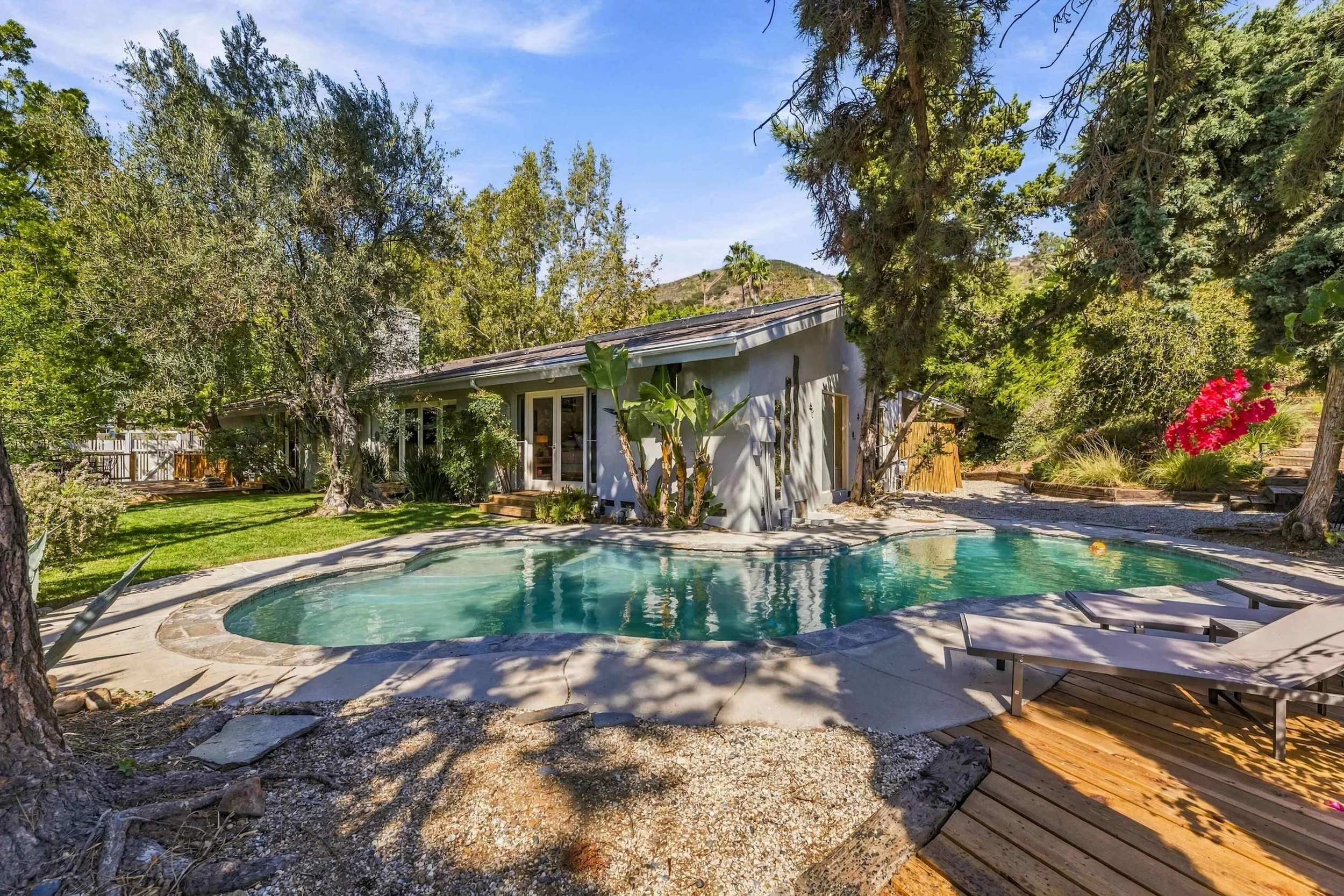 PL-6013-hollywood-hills-canyon-pool-retreat-002.jpg