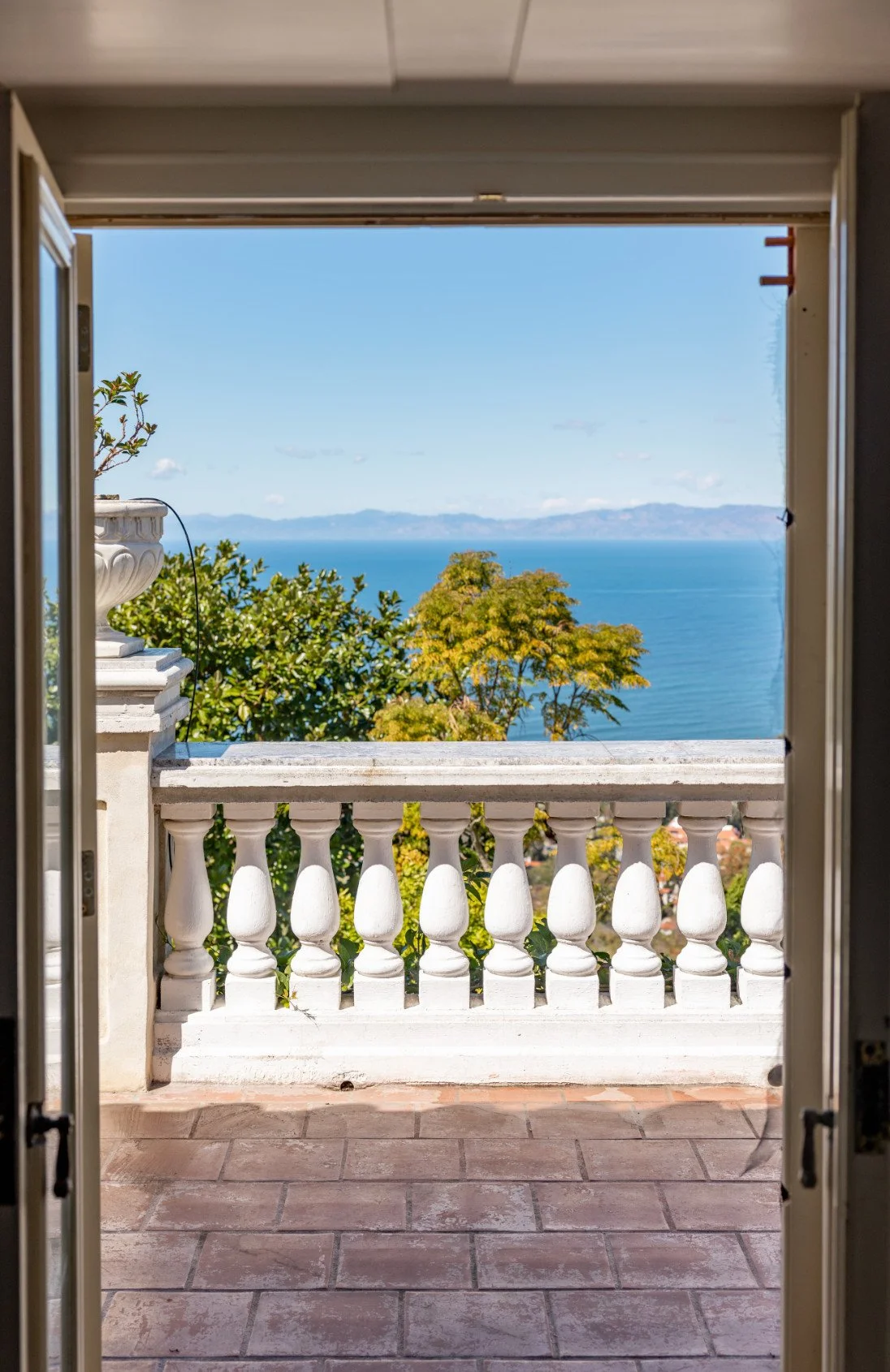La_Dolce_Villa_086.jpg