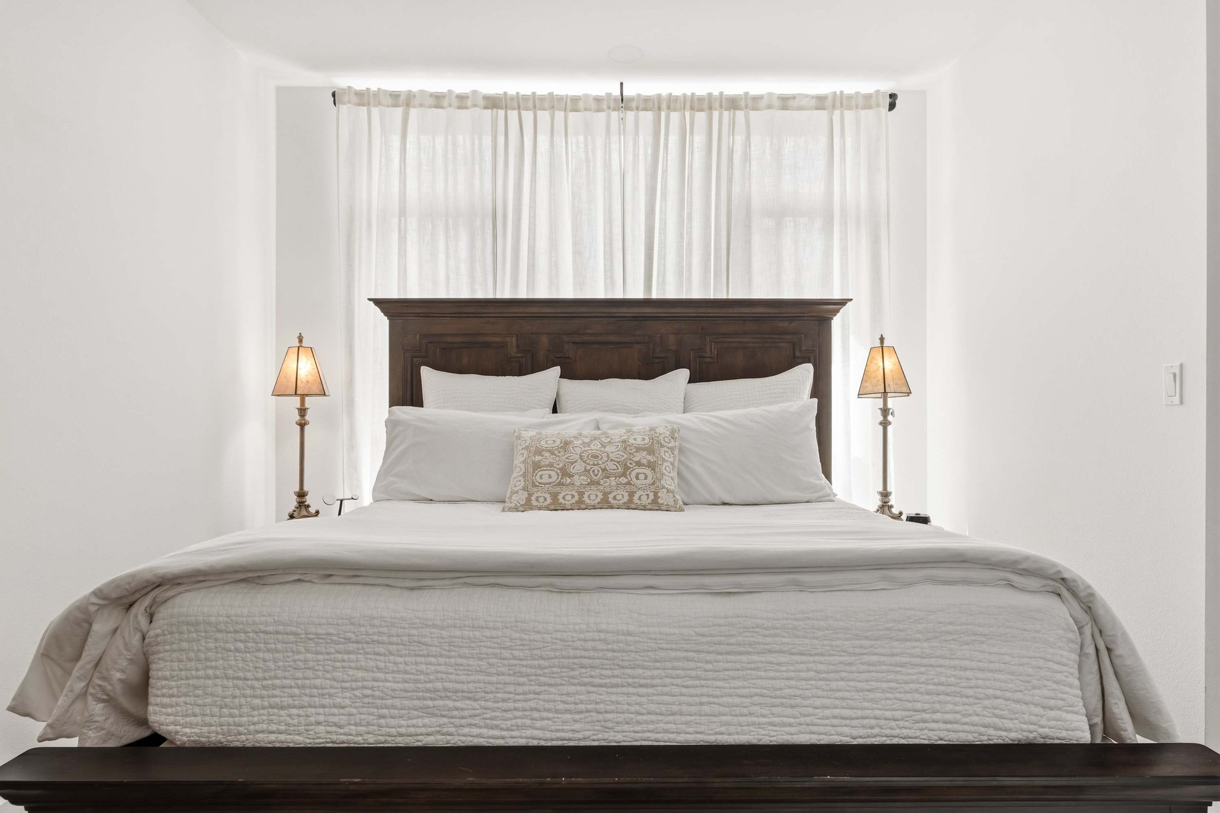 PL-4401-playa-vista-contemporary-condominium-020.jpg