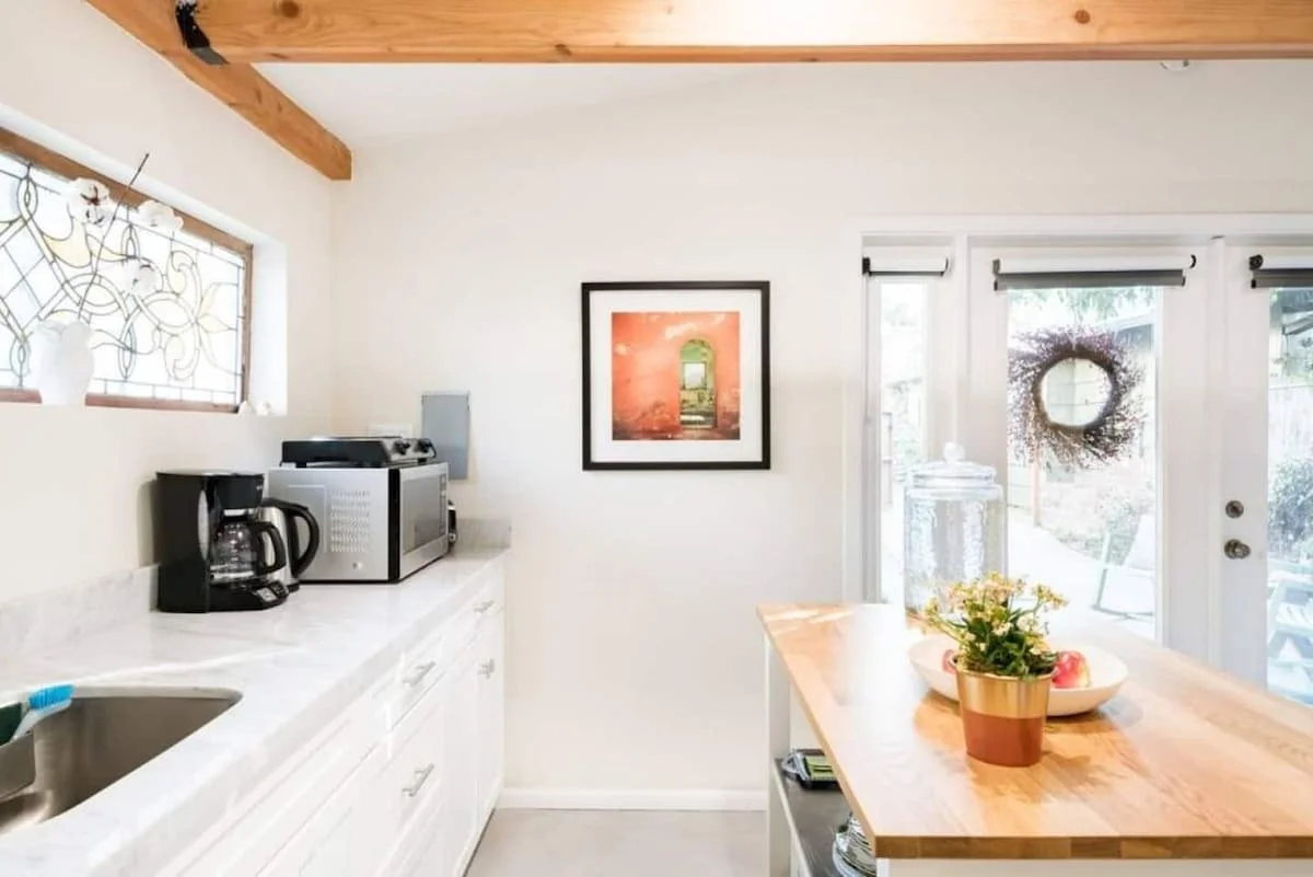 PL-7003-larchmont-village-craftsman-guest-suite-008.jpg