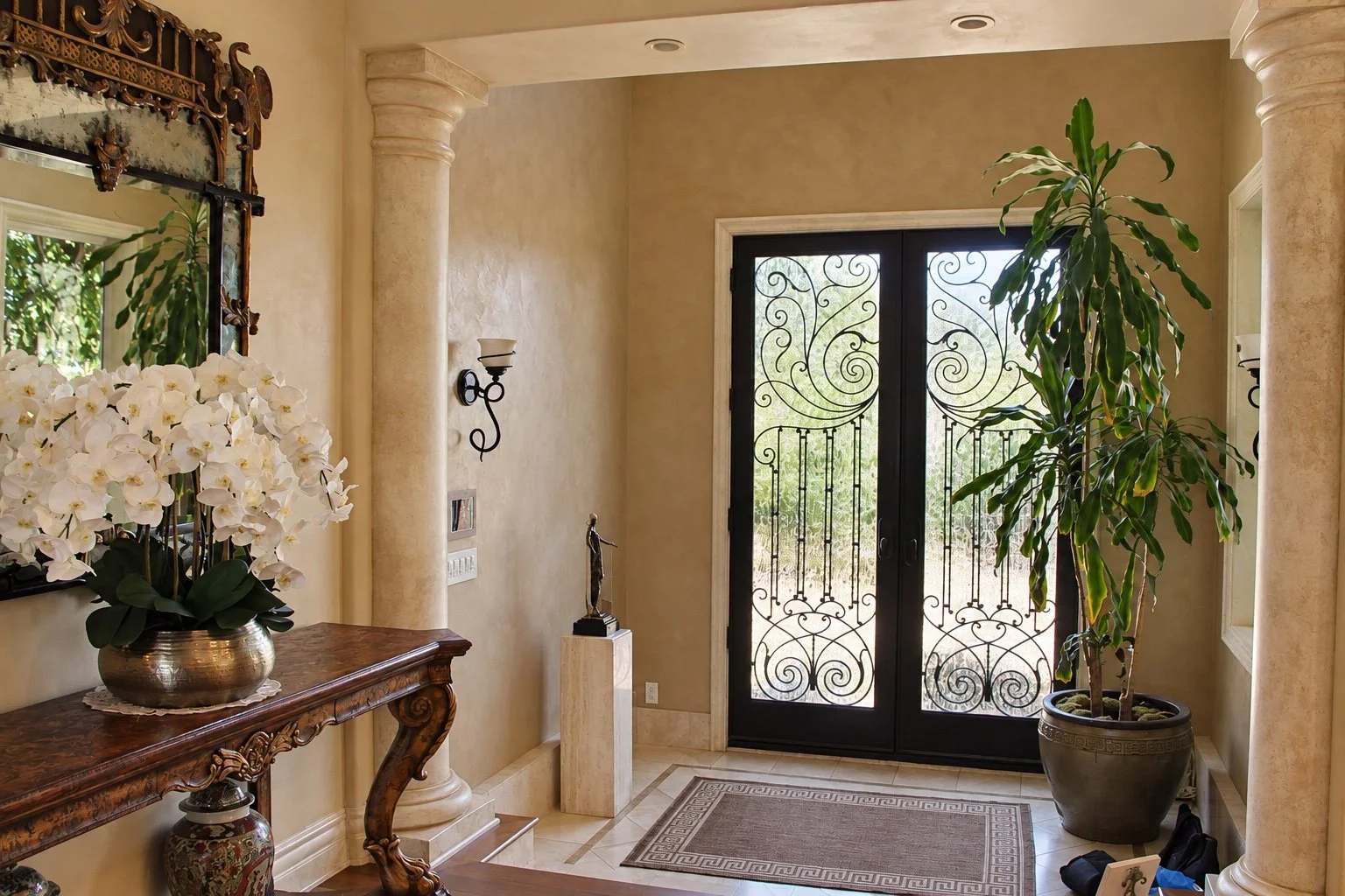 15-entry-foyer.jpg