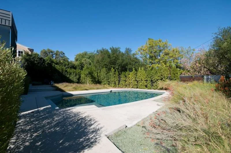 0080_10777_pool_4.jpg