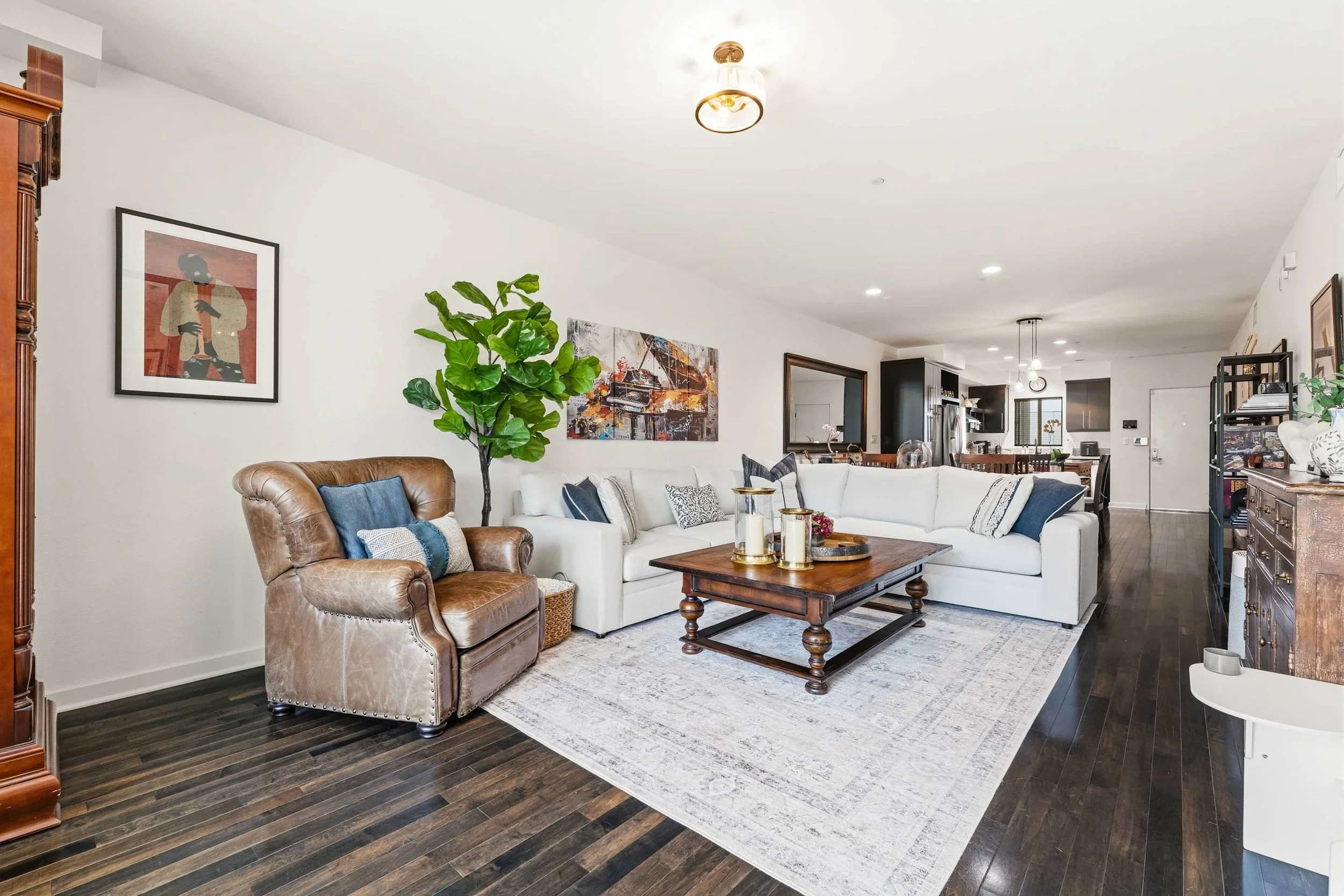 PL-4401-playa-vista-contemporary-condominium-034.jpg