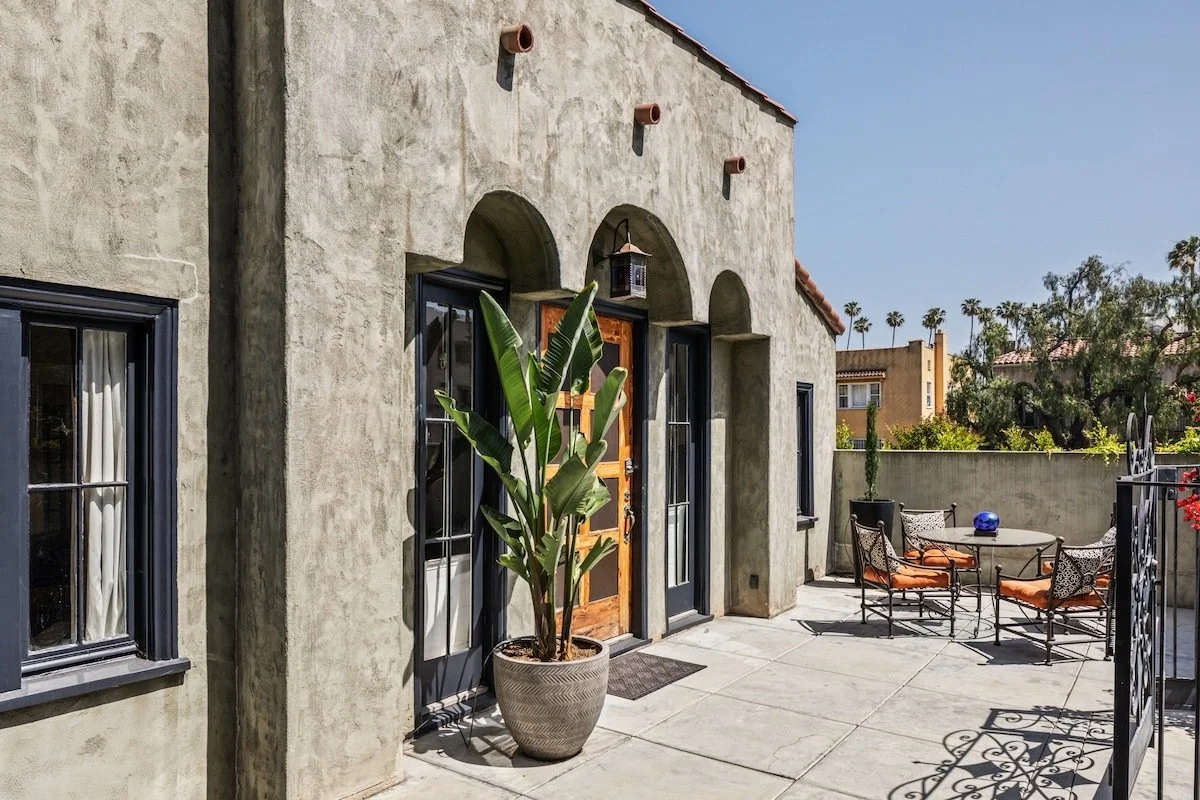 PL-7105-los-feliz-gated-villa-015.jpg