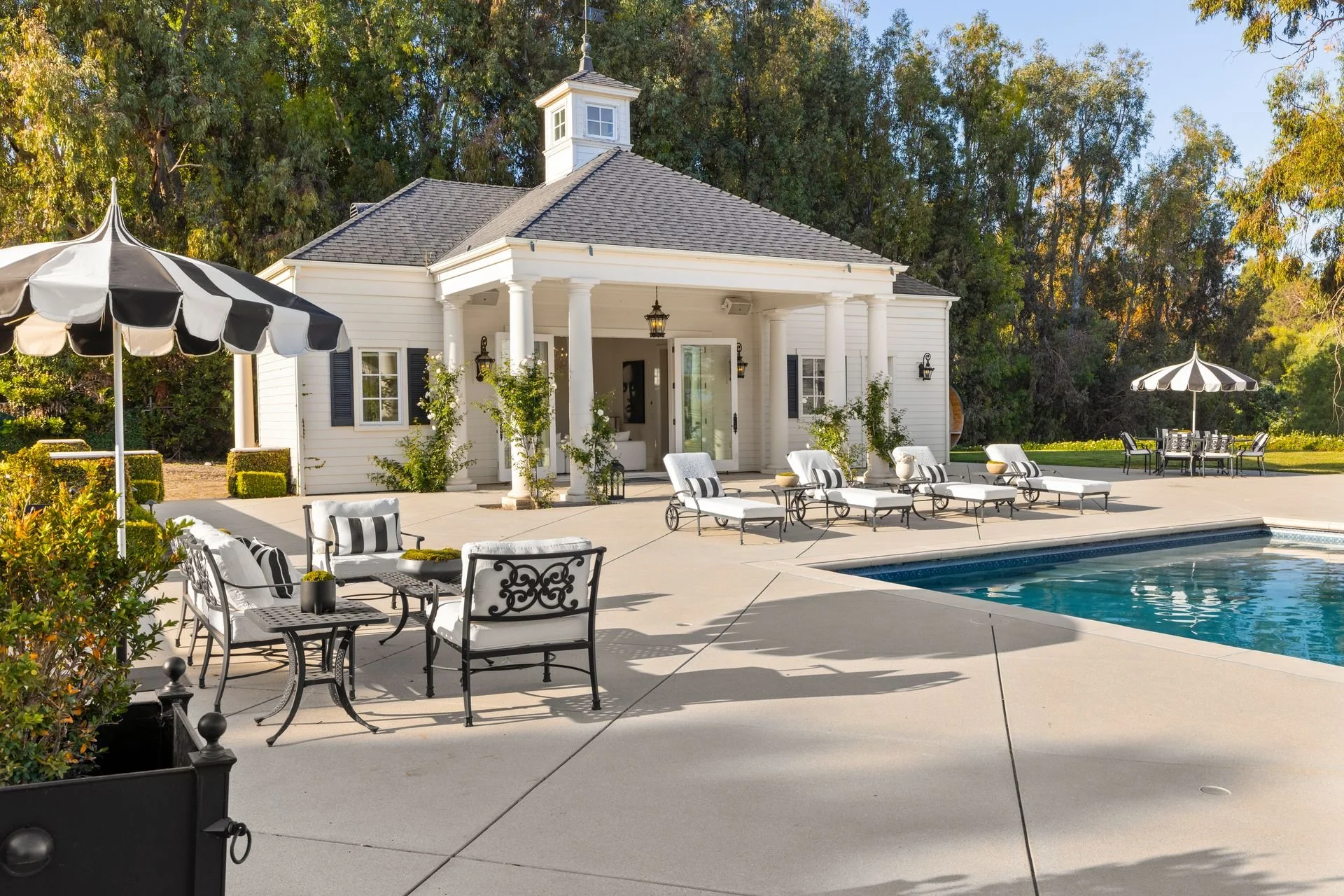 07-poolside-guest-house.jpg