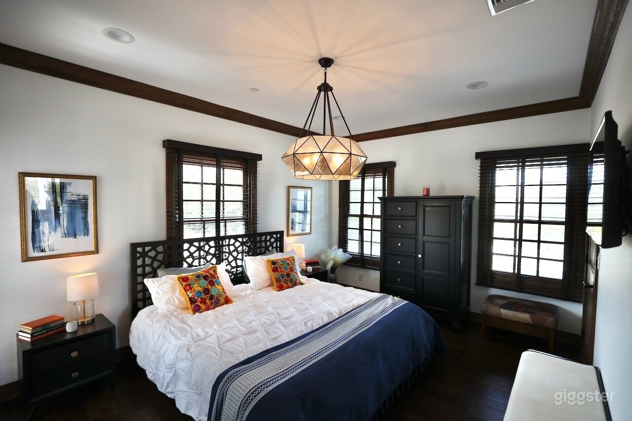 088_Toluca_Lake_Spanish_Revival.jpg