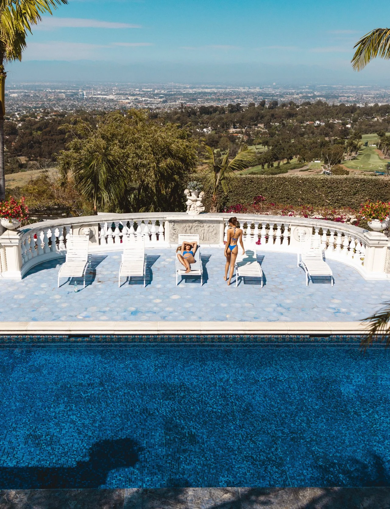 La_Dolce_Villa_002.jpg