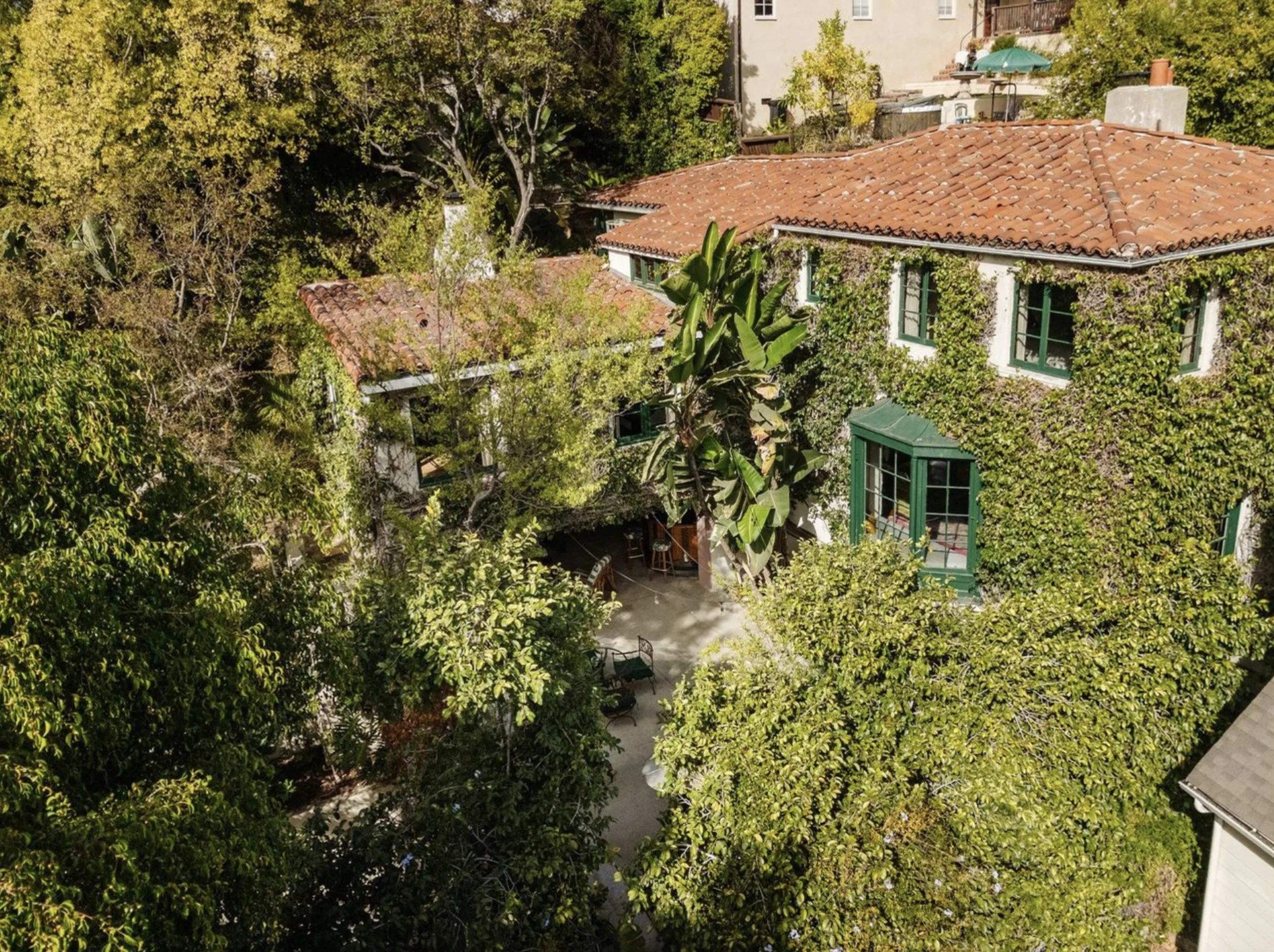 Hollywood_Hills_Estate_01.jpg