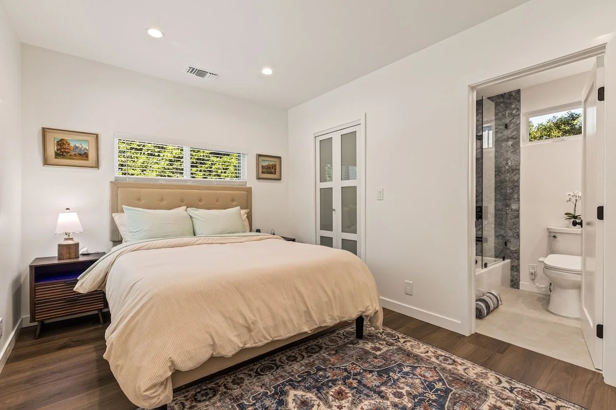 PL-6010-hollywood-hills-laurel-canyon-cottage-004.jpg
