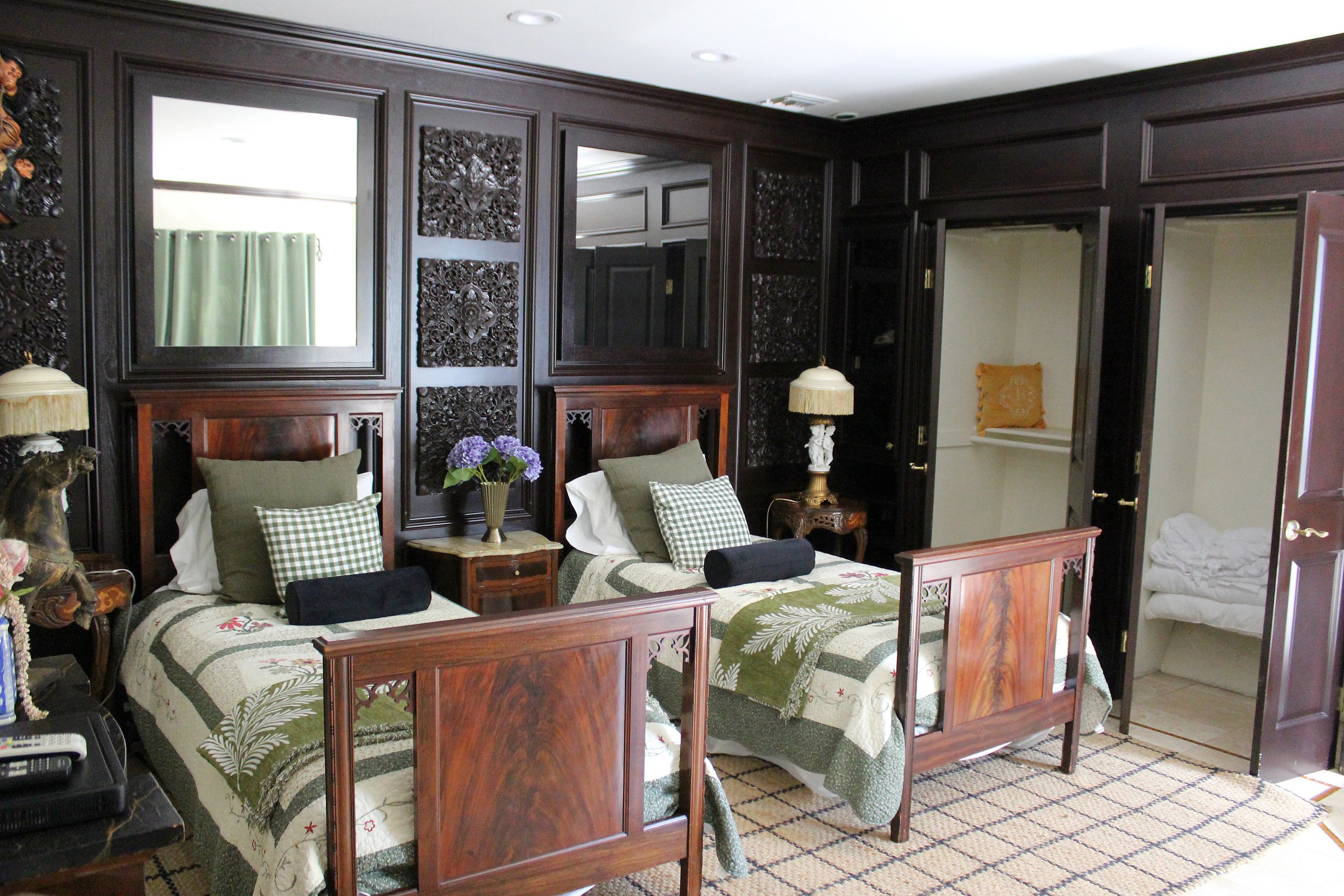 04_PL-3802_entry-sitting-room.jpg