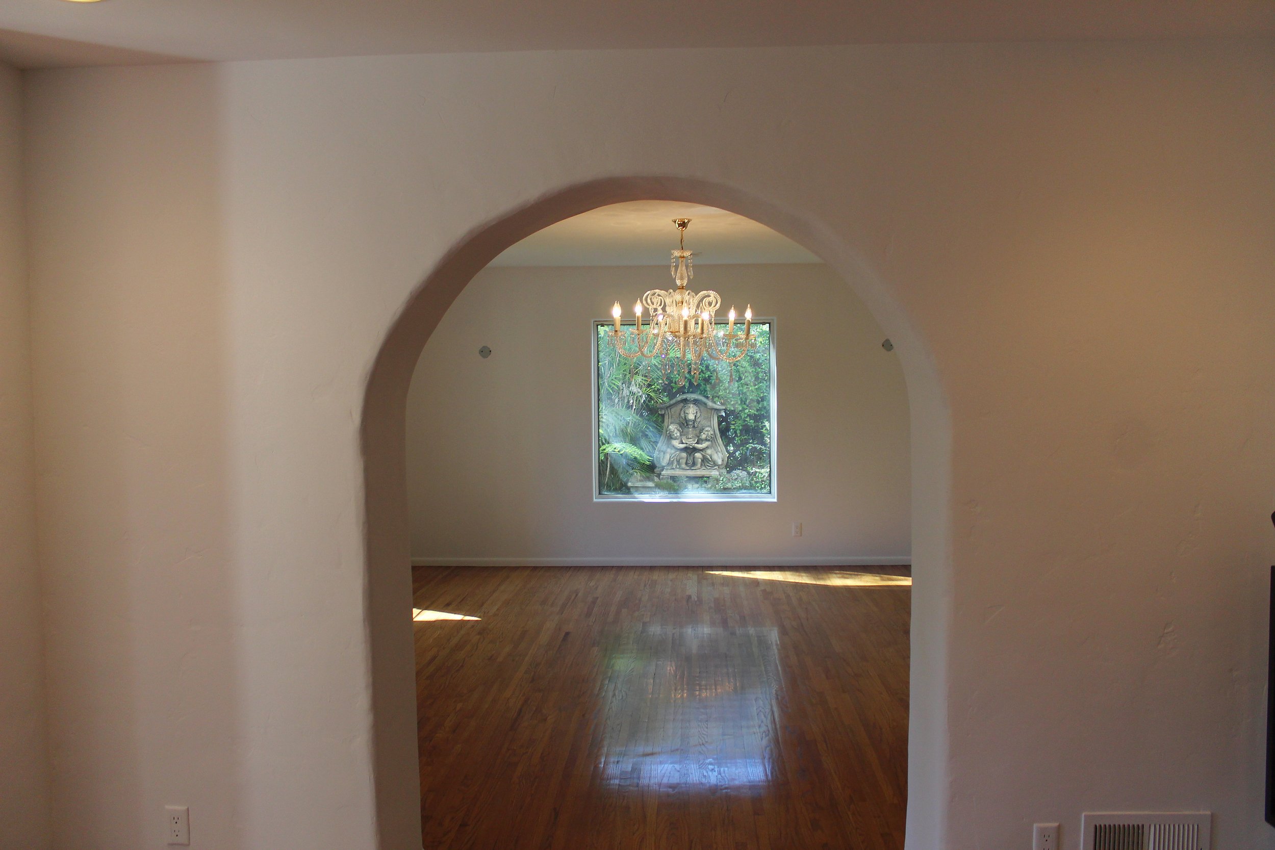 08_PL-4106_arched-doorway.jpg